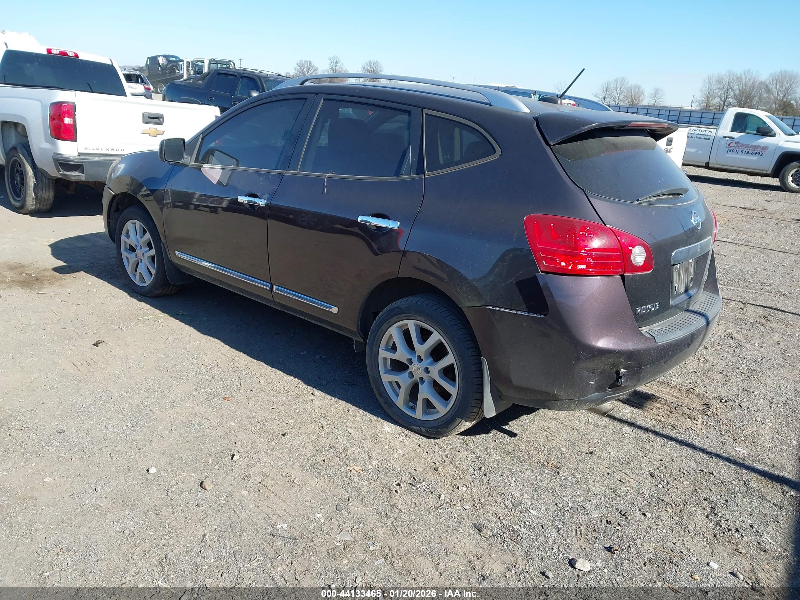 NISSAN ROGUE image 3