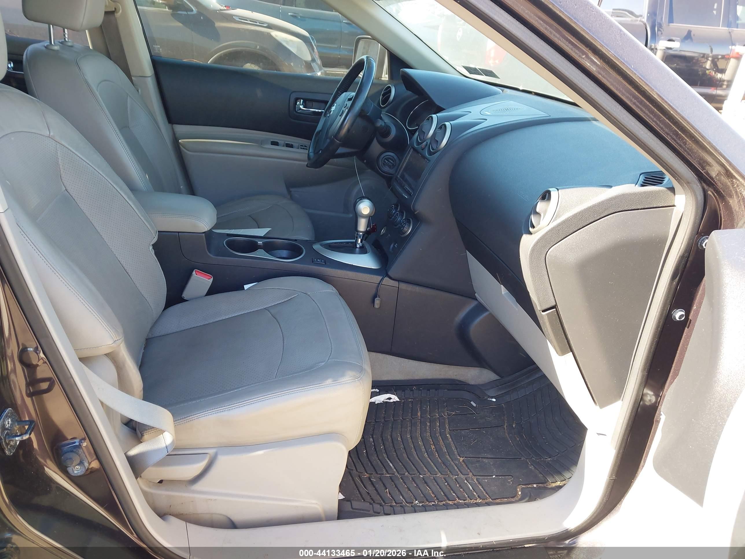 NISSAN ROGUE image 5