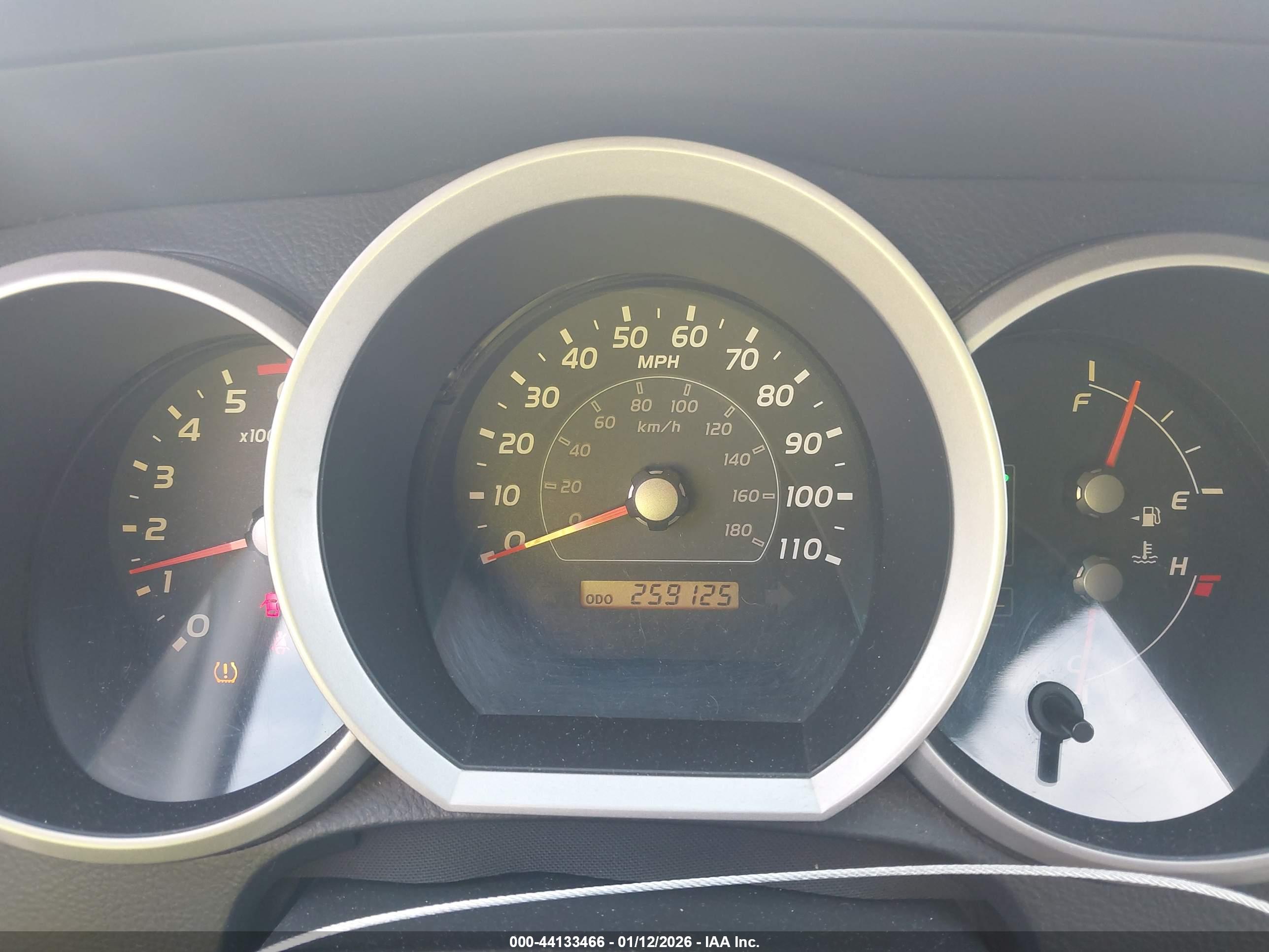 TOYOTA 4RUNNER image 7