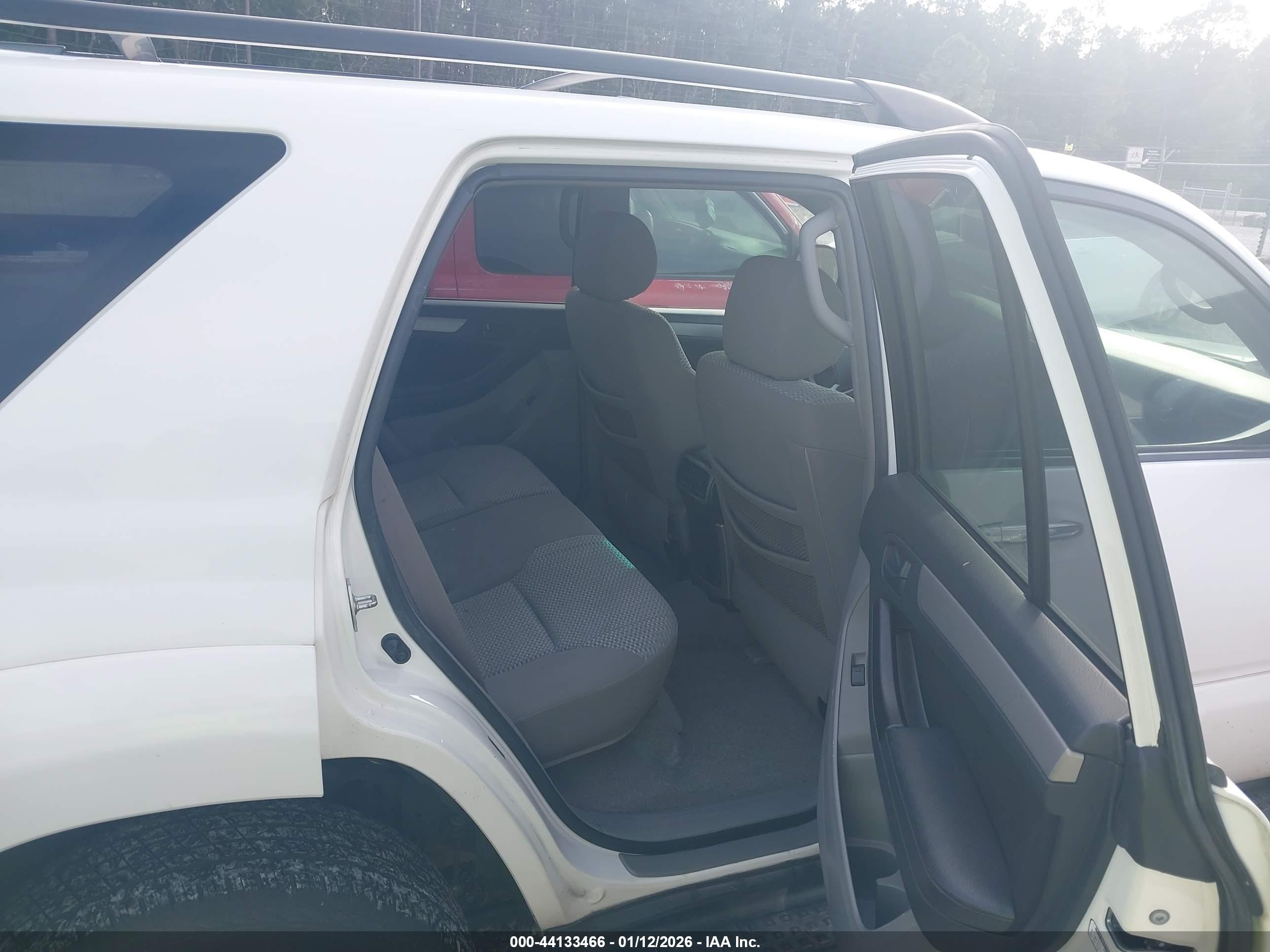 TOYOTA 4RUNNER image 8