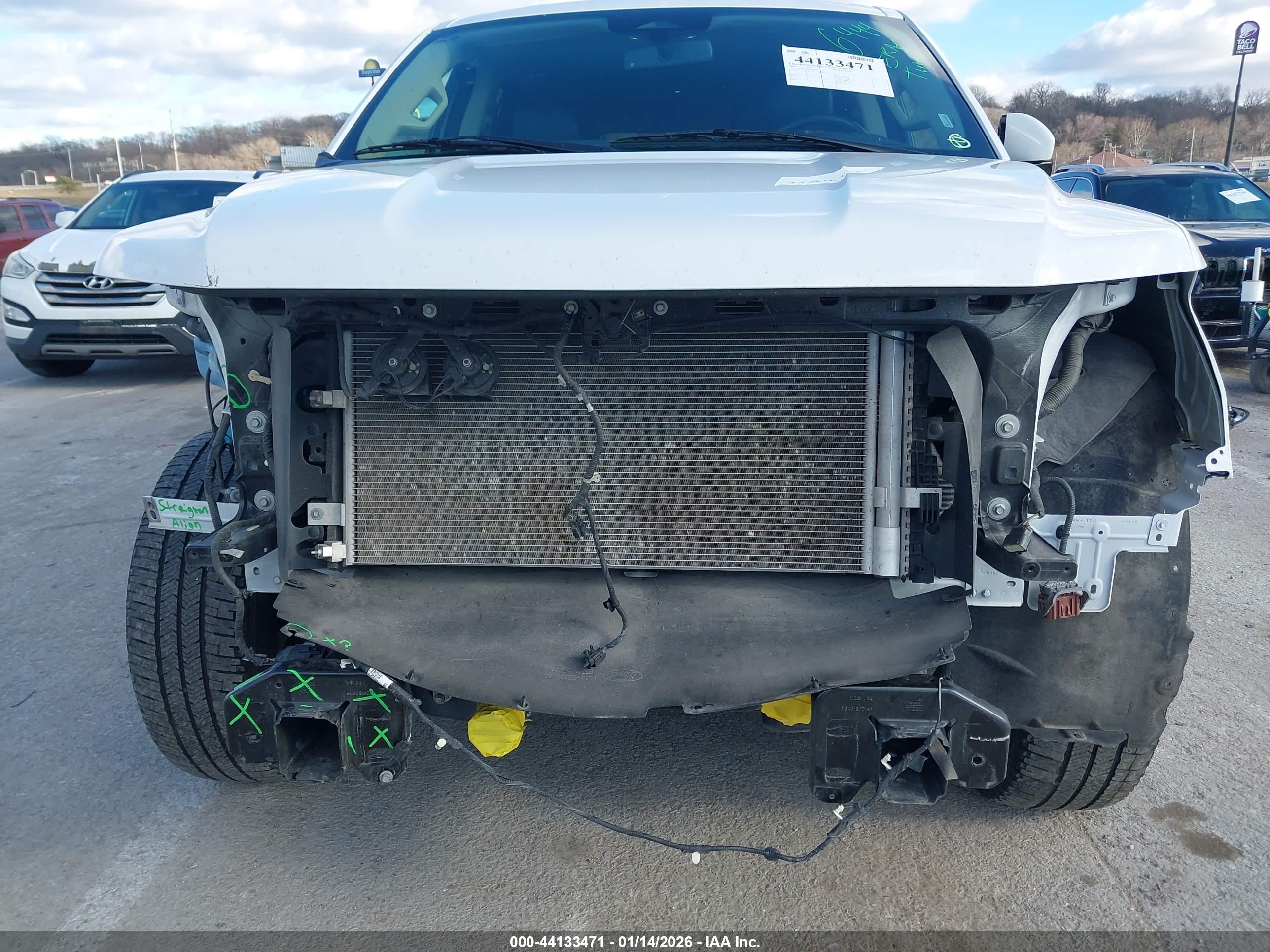 FORD EXPEDITION image 6