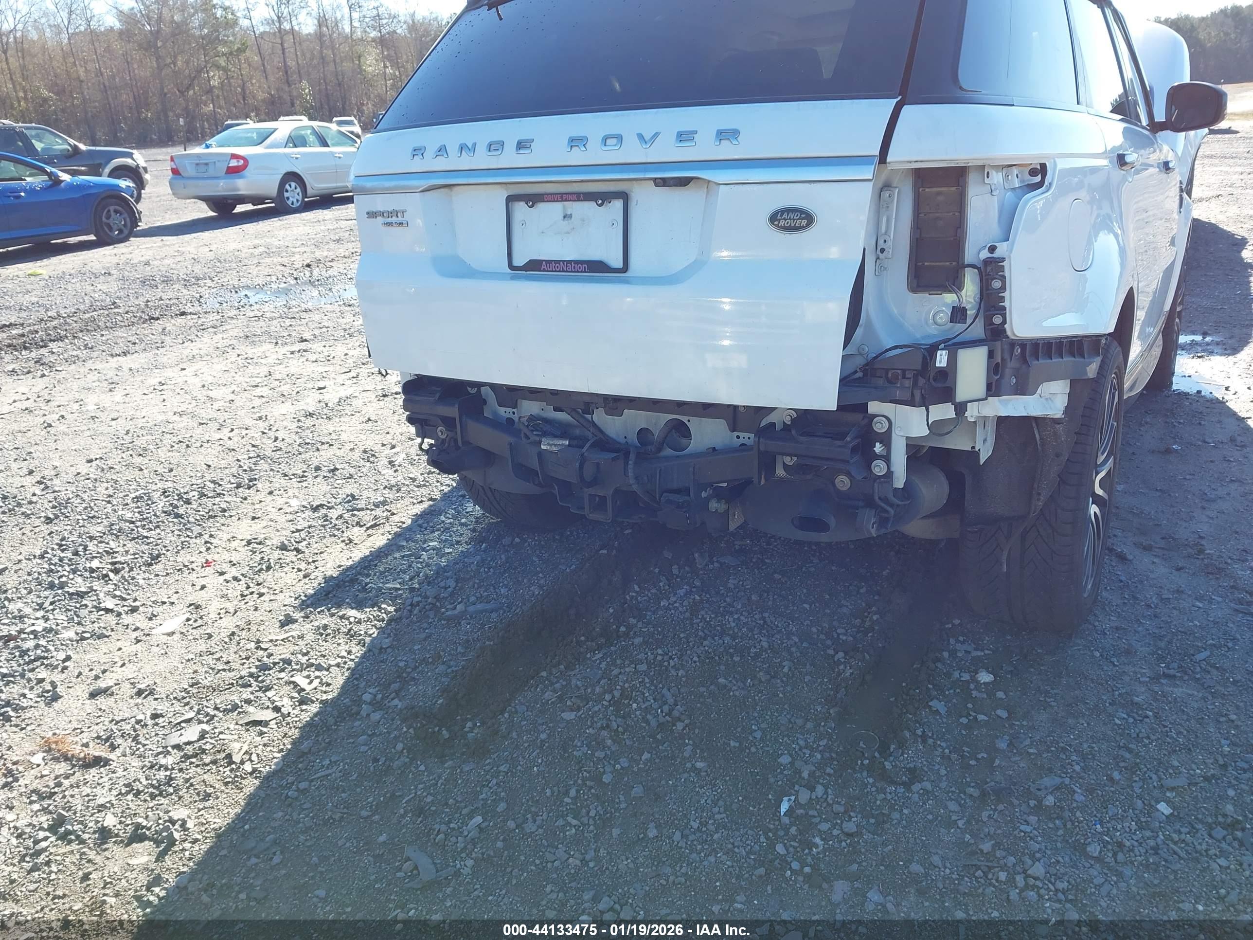 LAND ROVER image 6