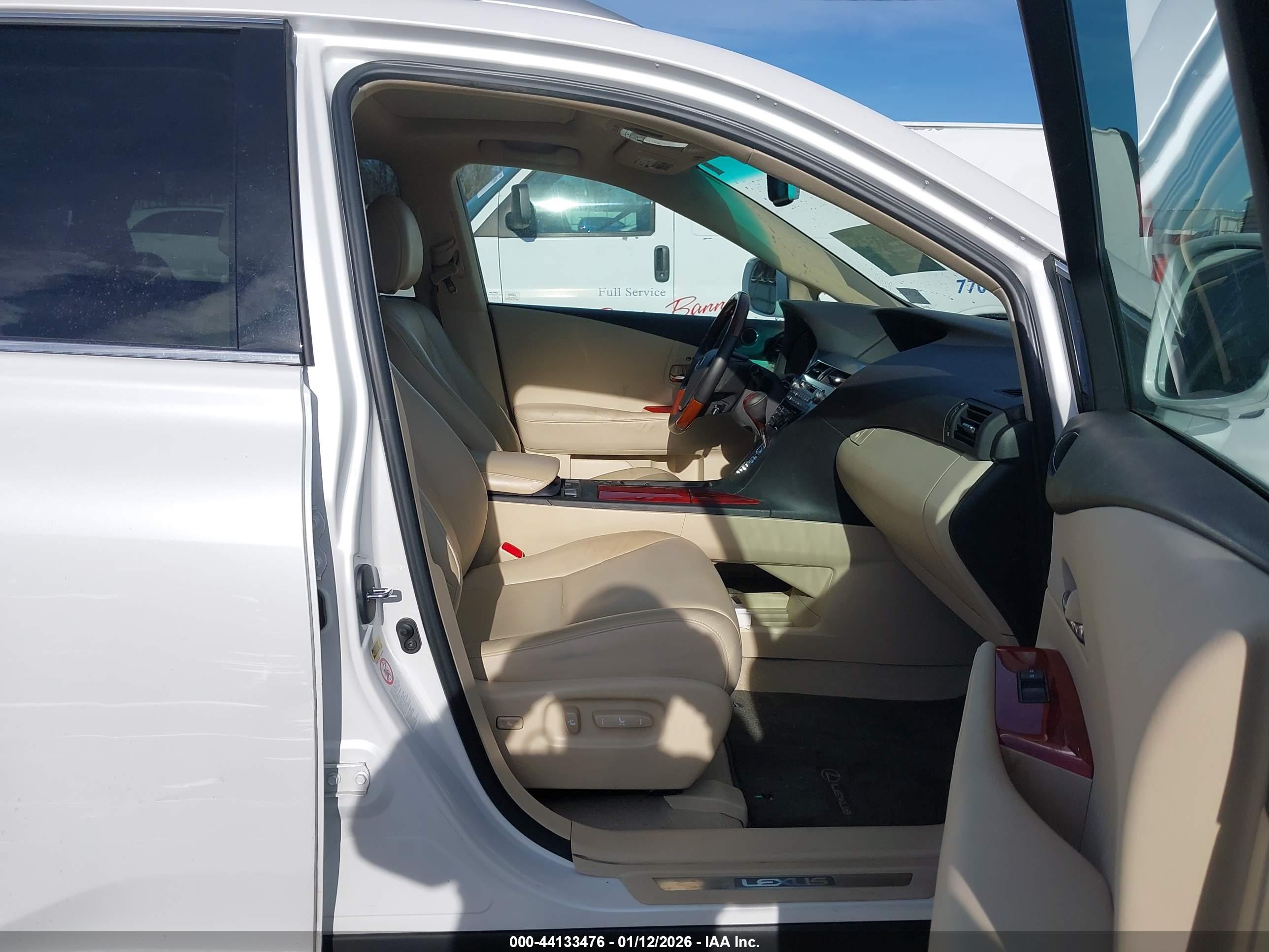 LEXUS RX image 5