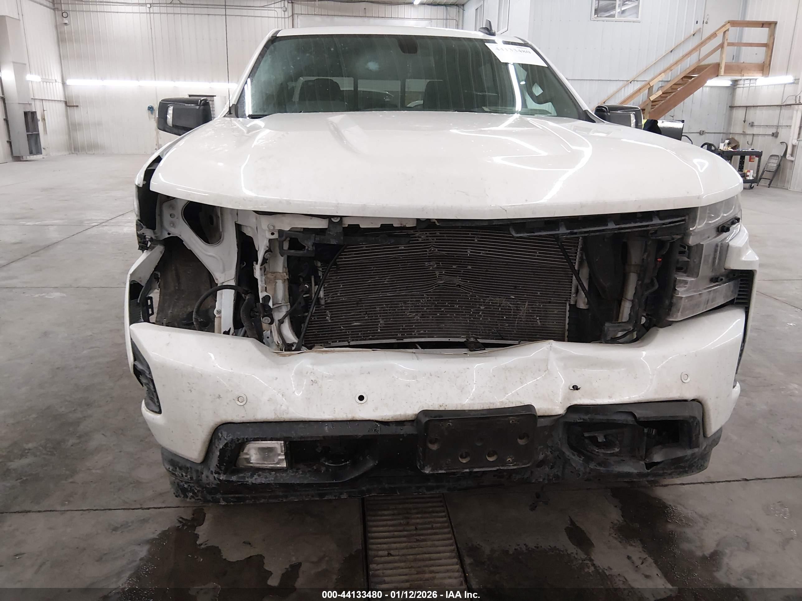 CHEVROLET SILVERADO image 6
