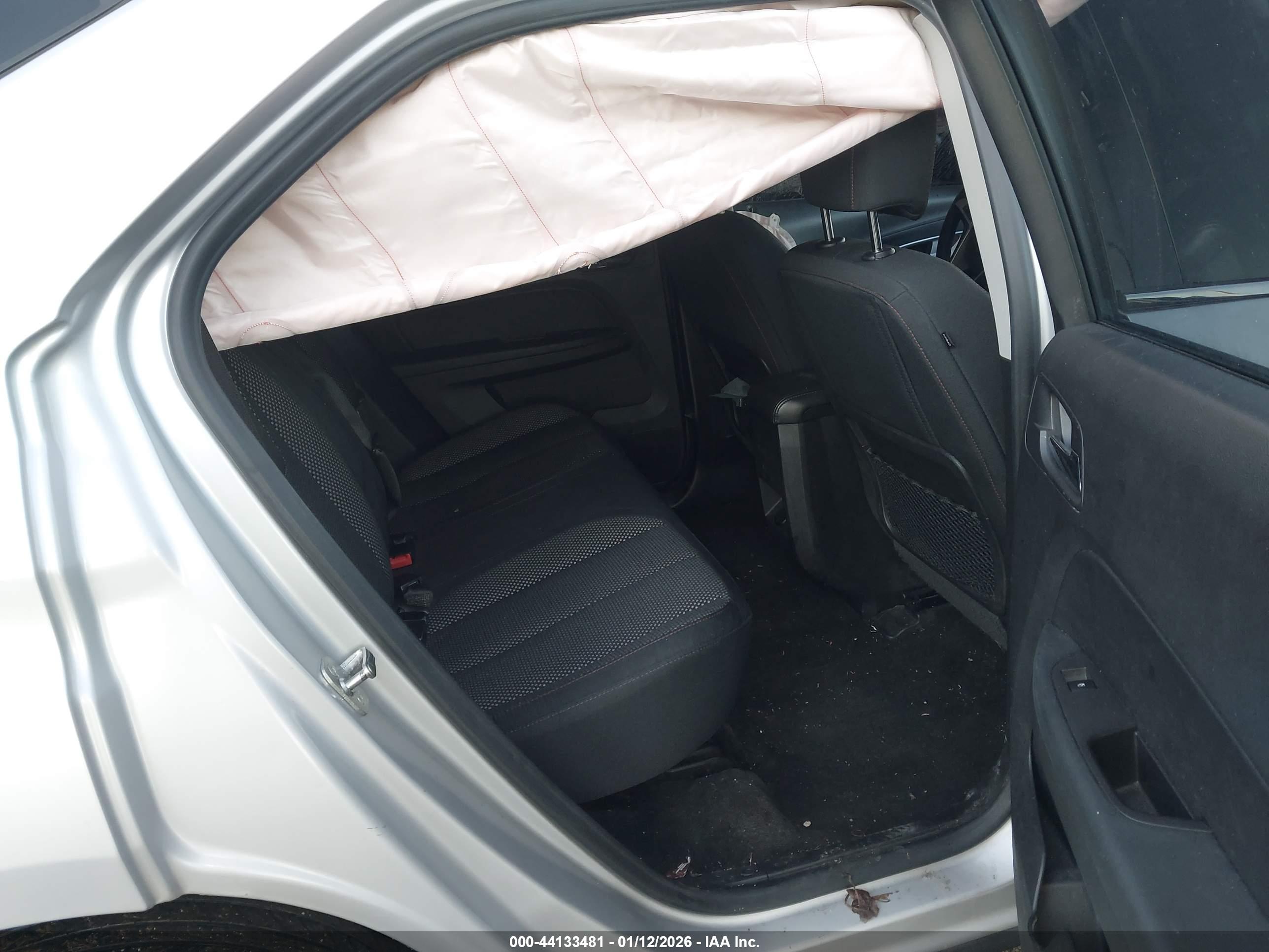 CHEVROLET EQUINOX image 8