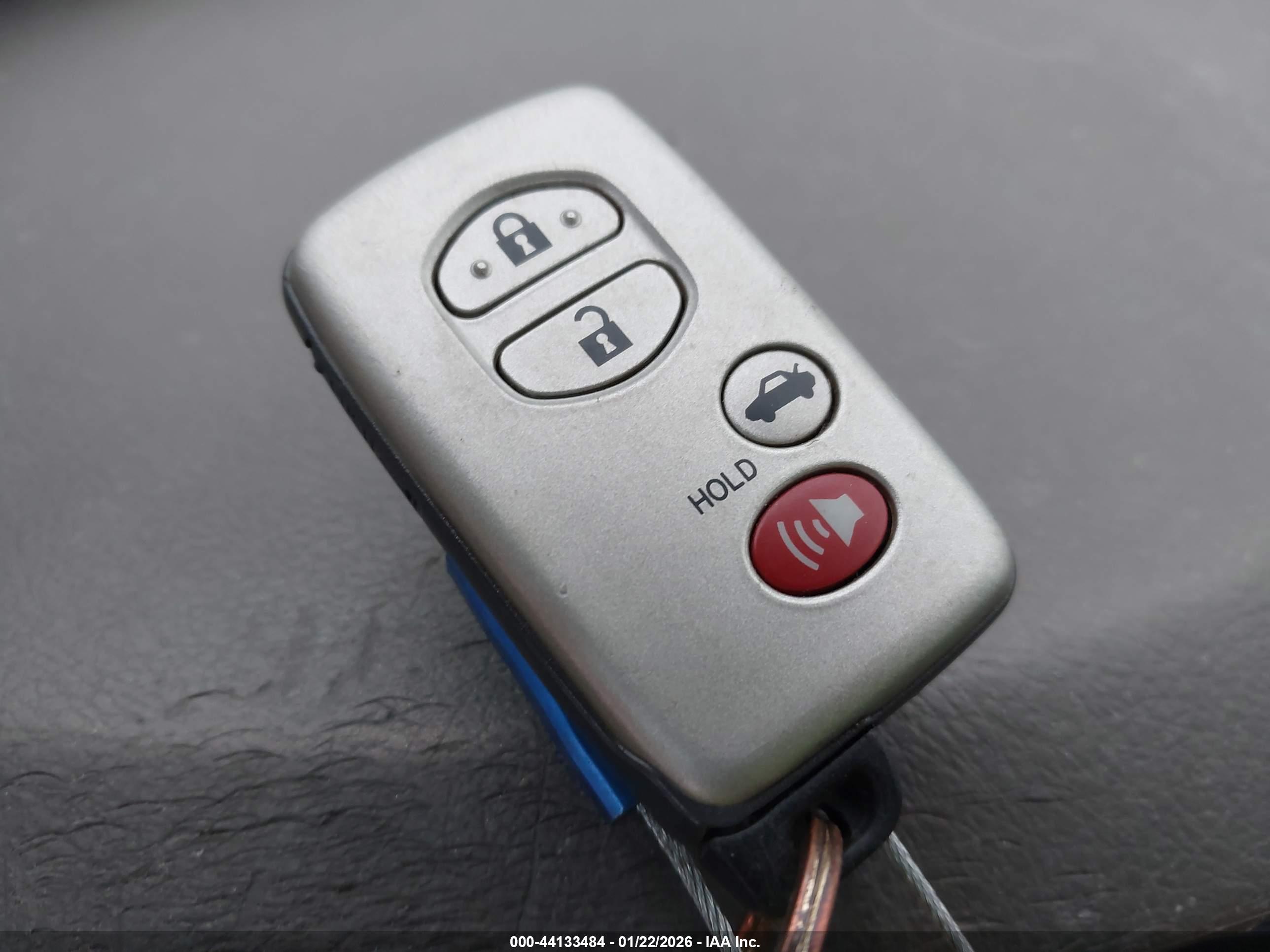 TOYOTA CAMRY image 11