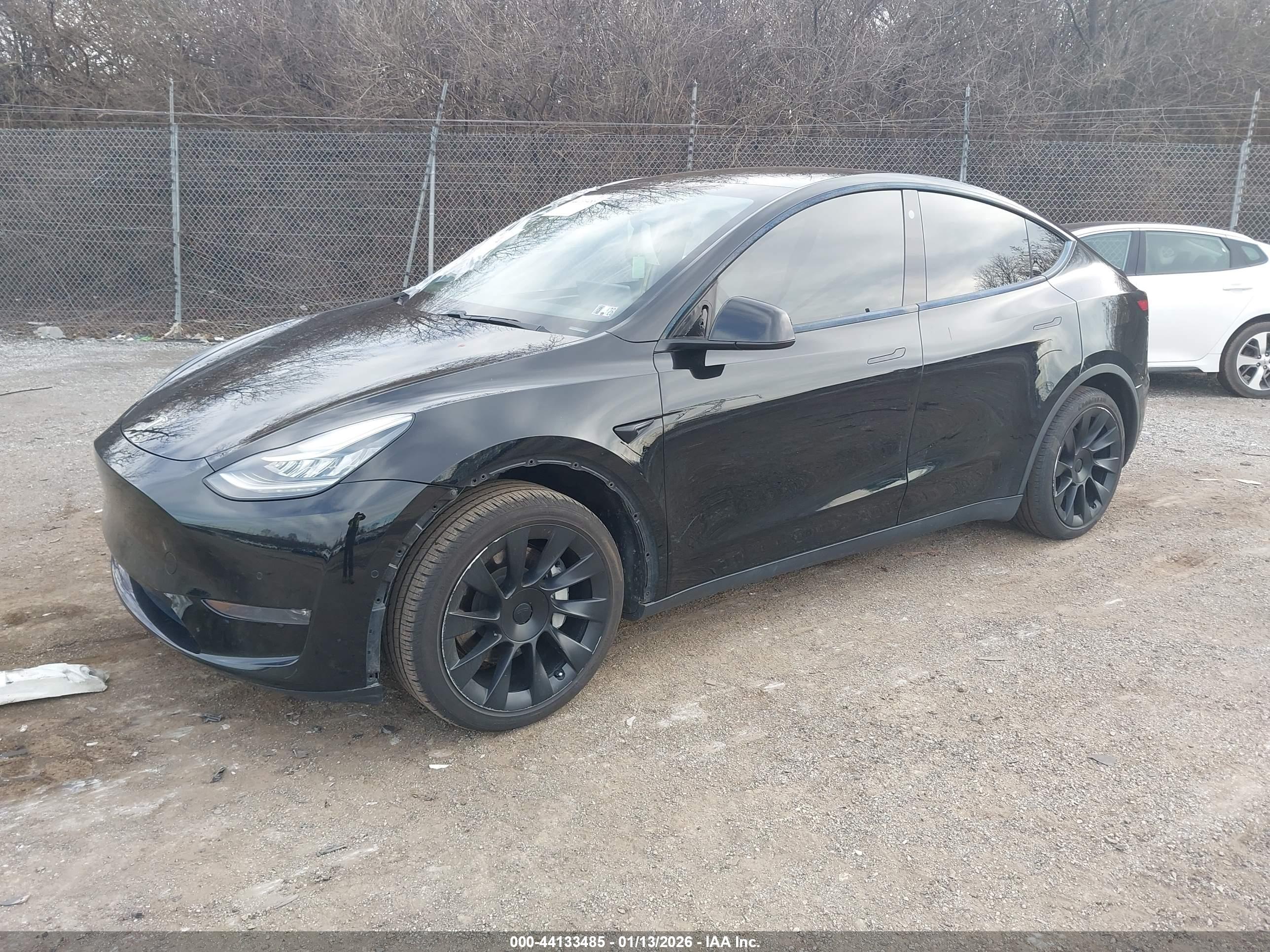 TESLA MODEL image 2