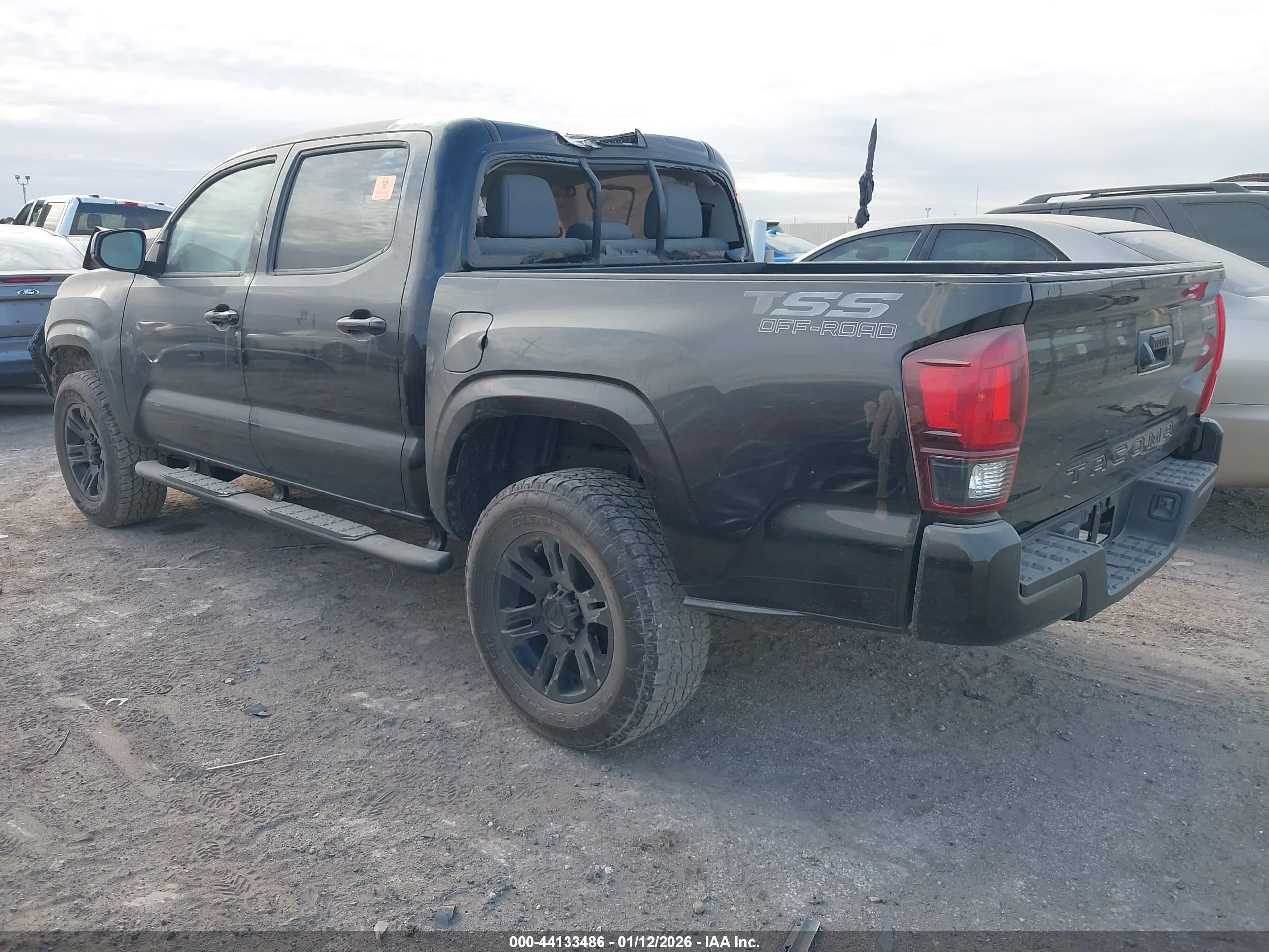 TOYOTA TACOMA image 3