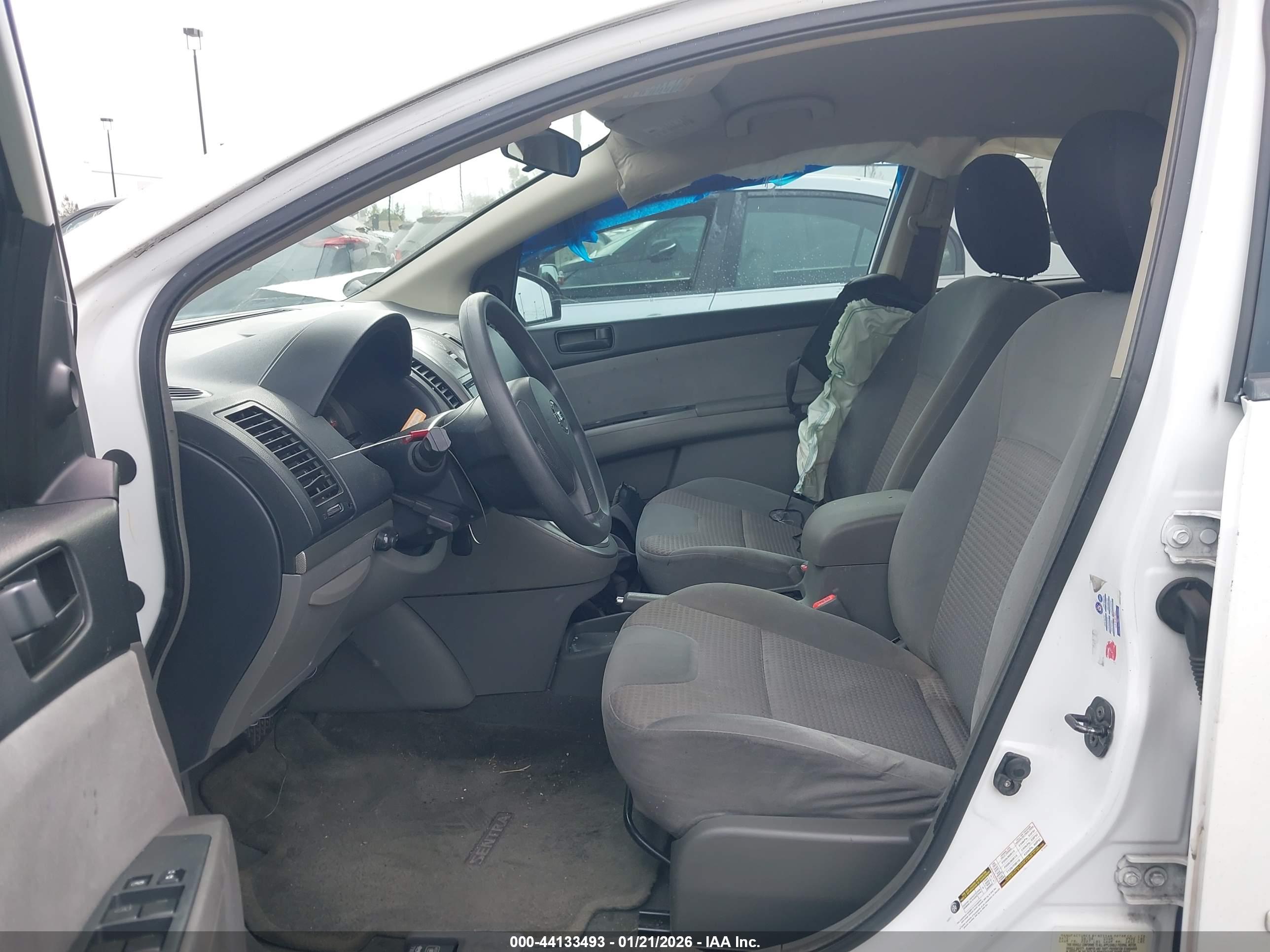 NISSAN SENTRA image 5
