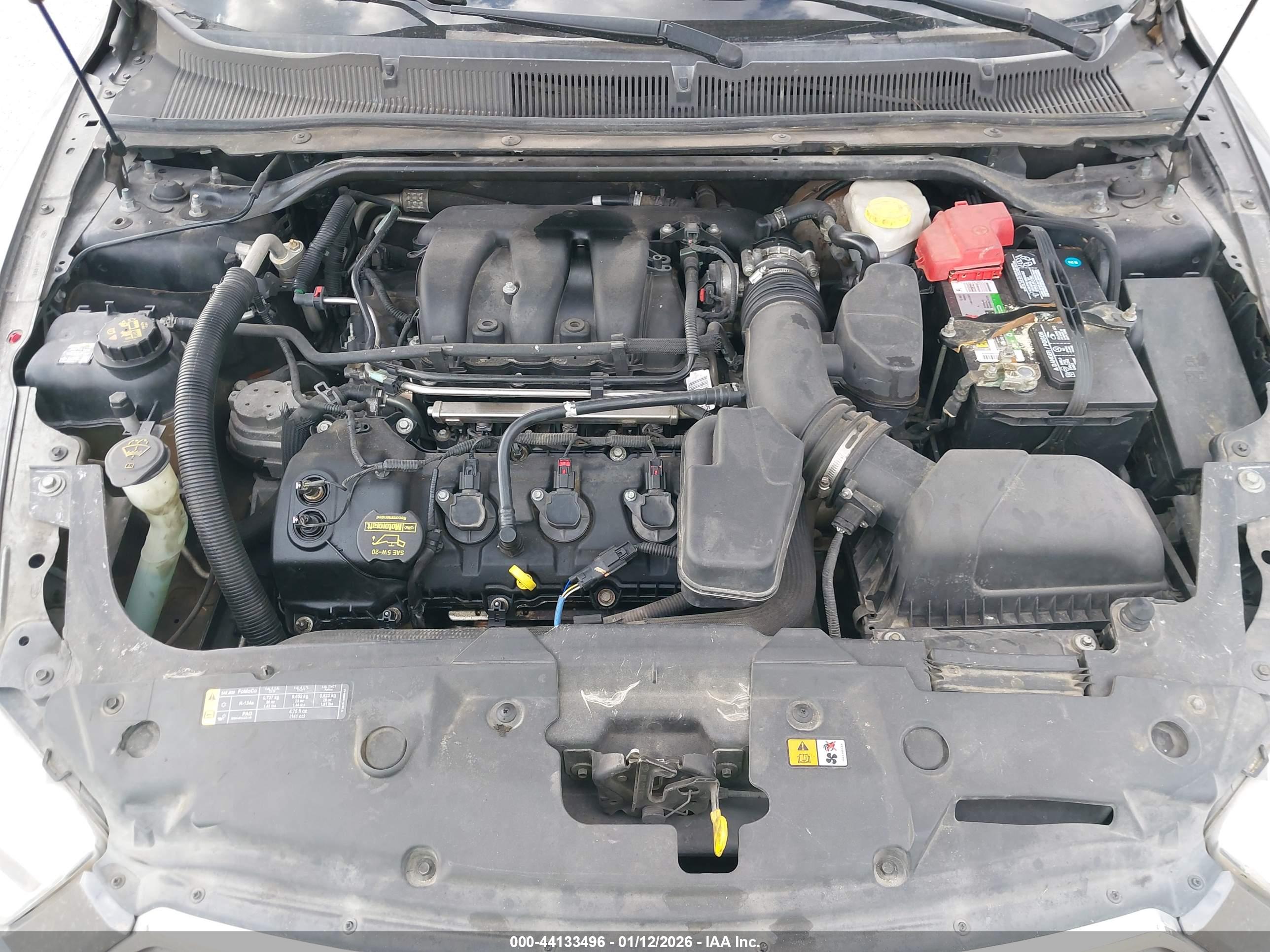 FORD TAURUS image 10