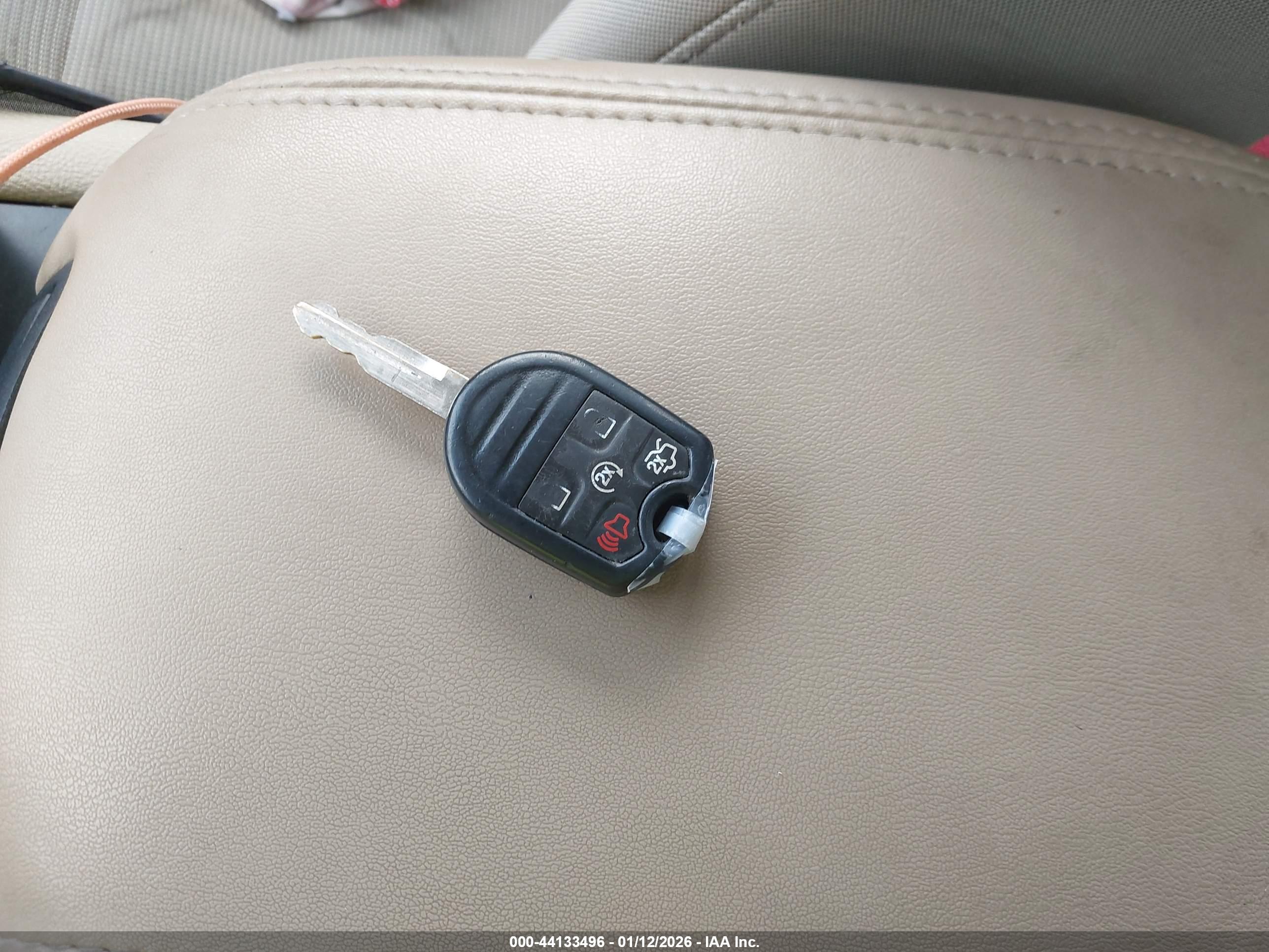 FORD TAURUS image 11