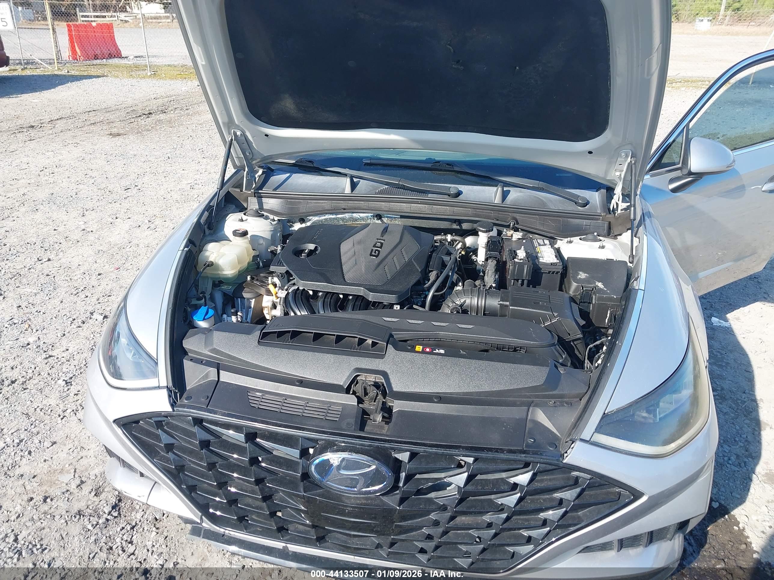 HYUNDAI SONATA image 10