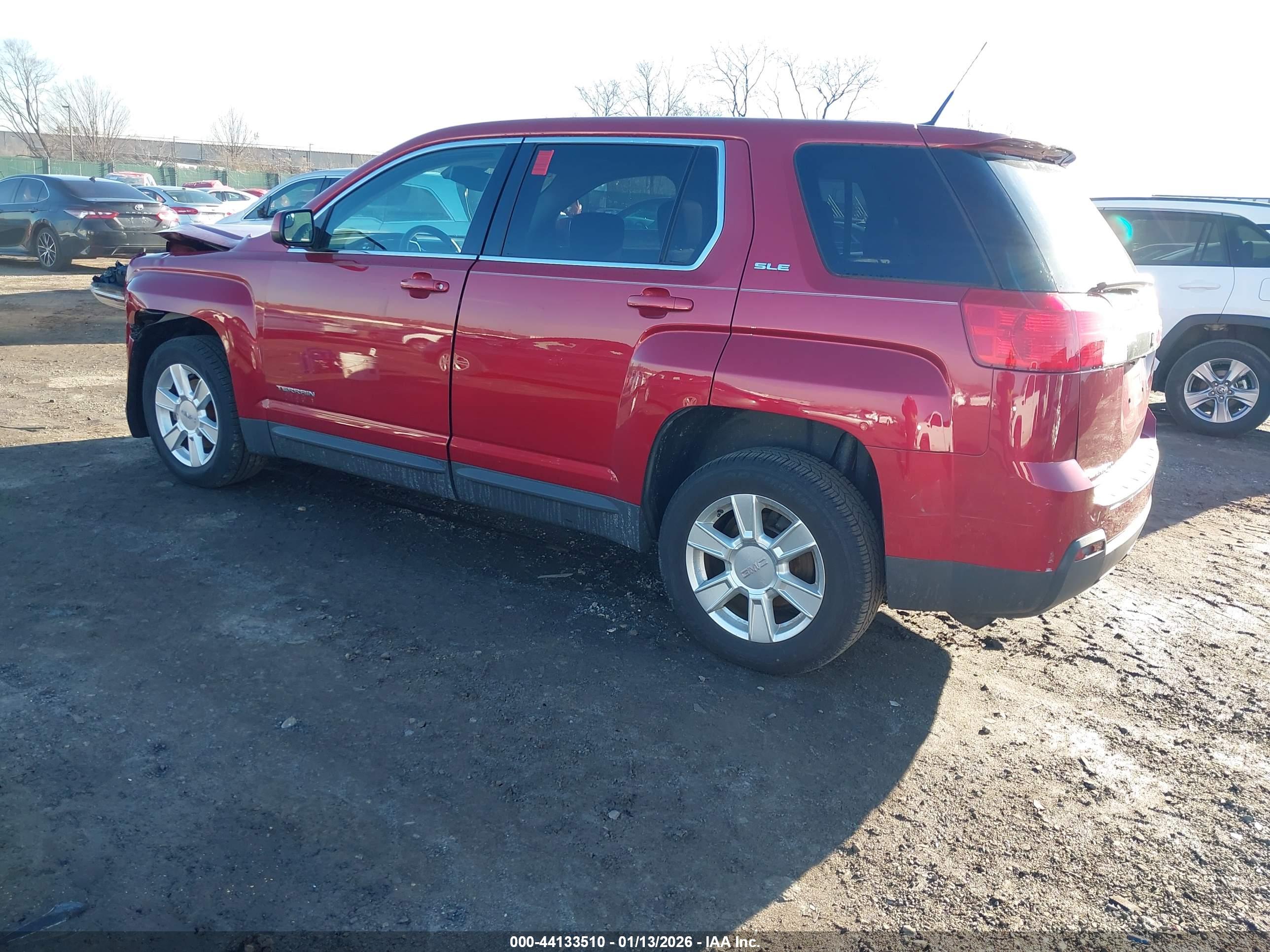 GMC TERRAIN image 3