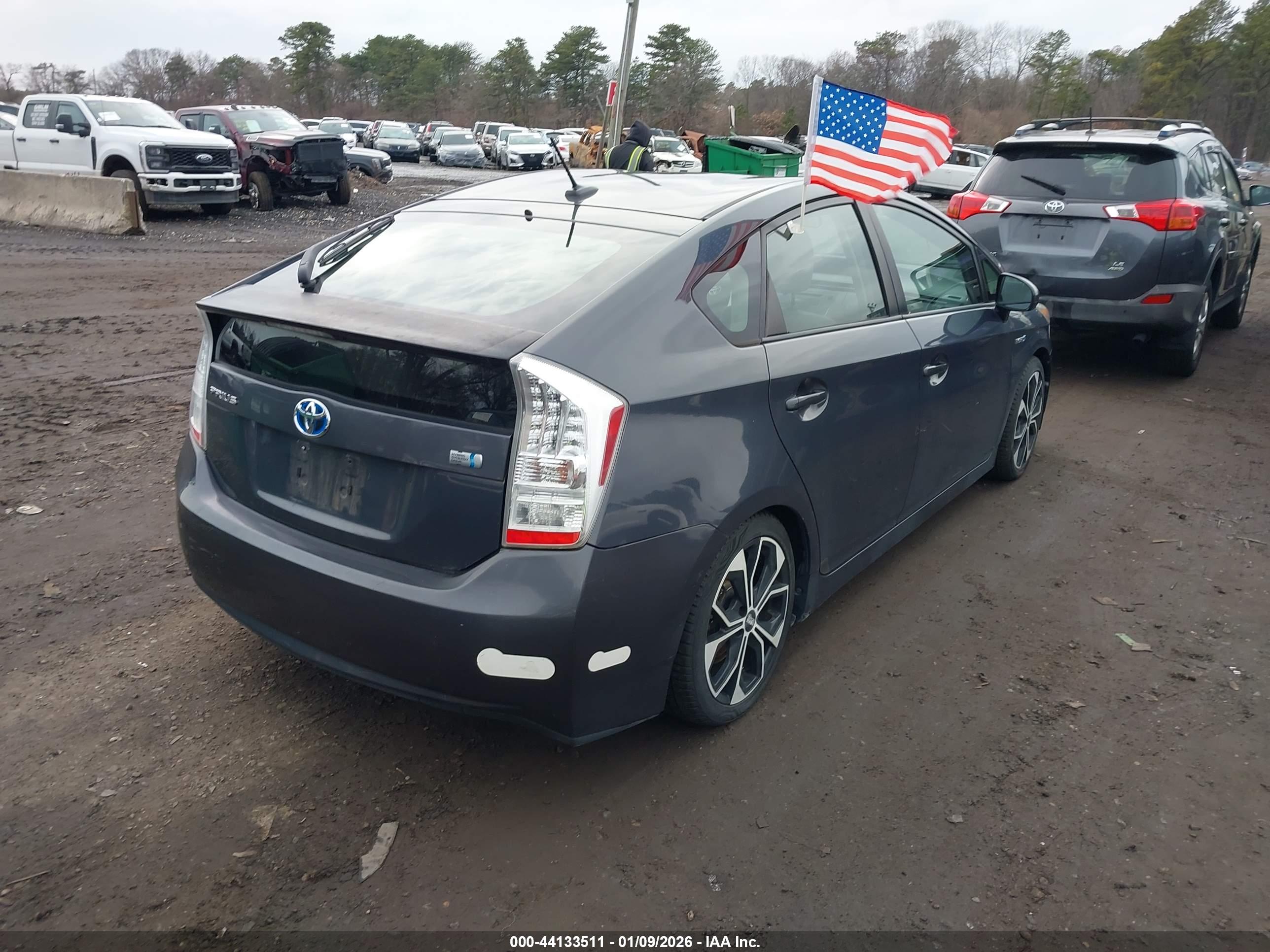 TOYOTA PRIUS image 4