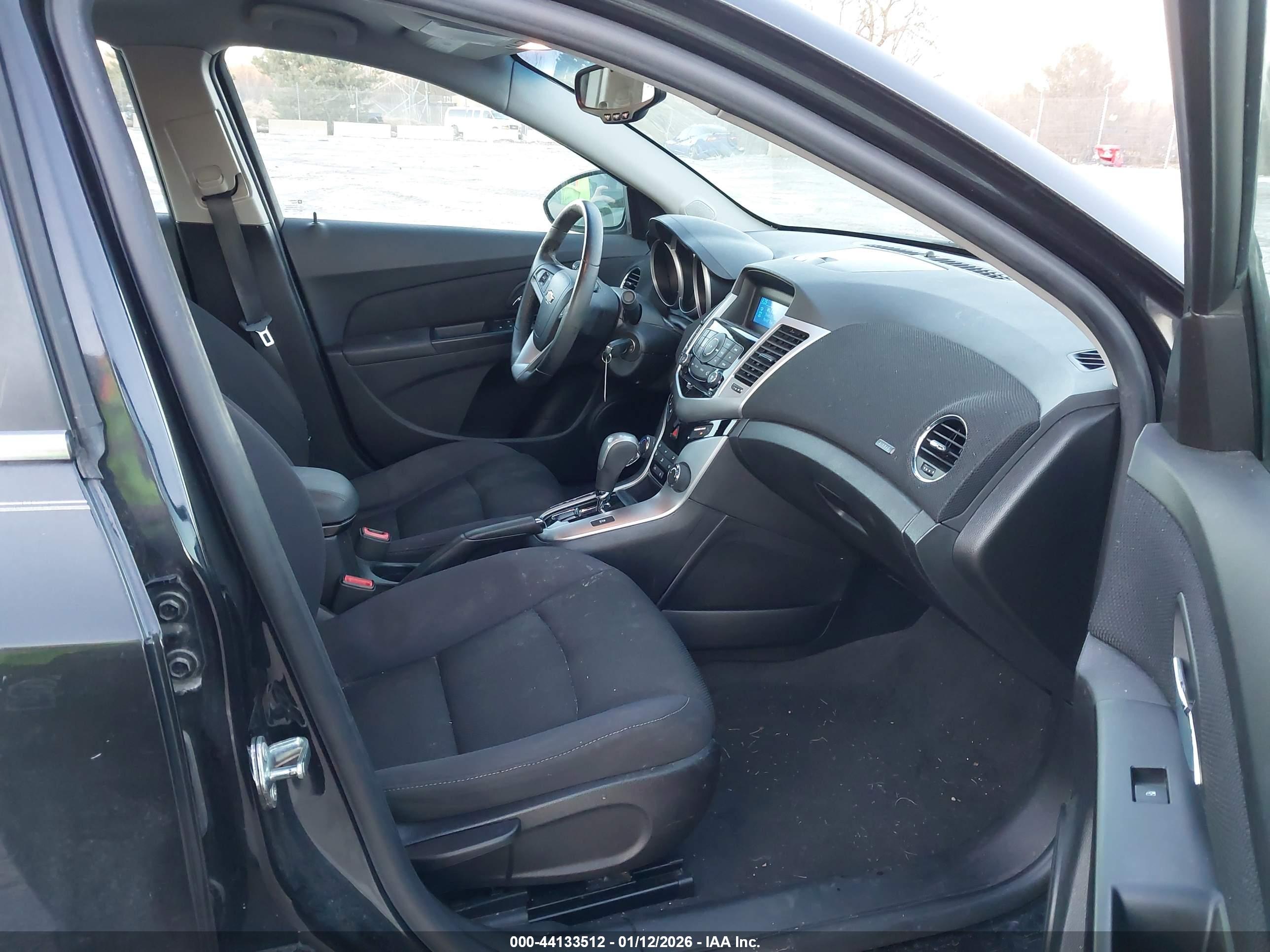 CHEVROLET CRUZE image 5