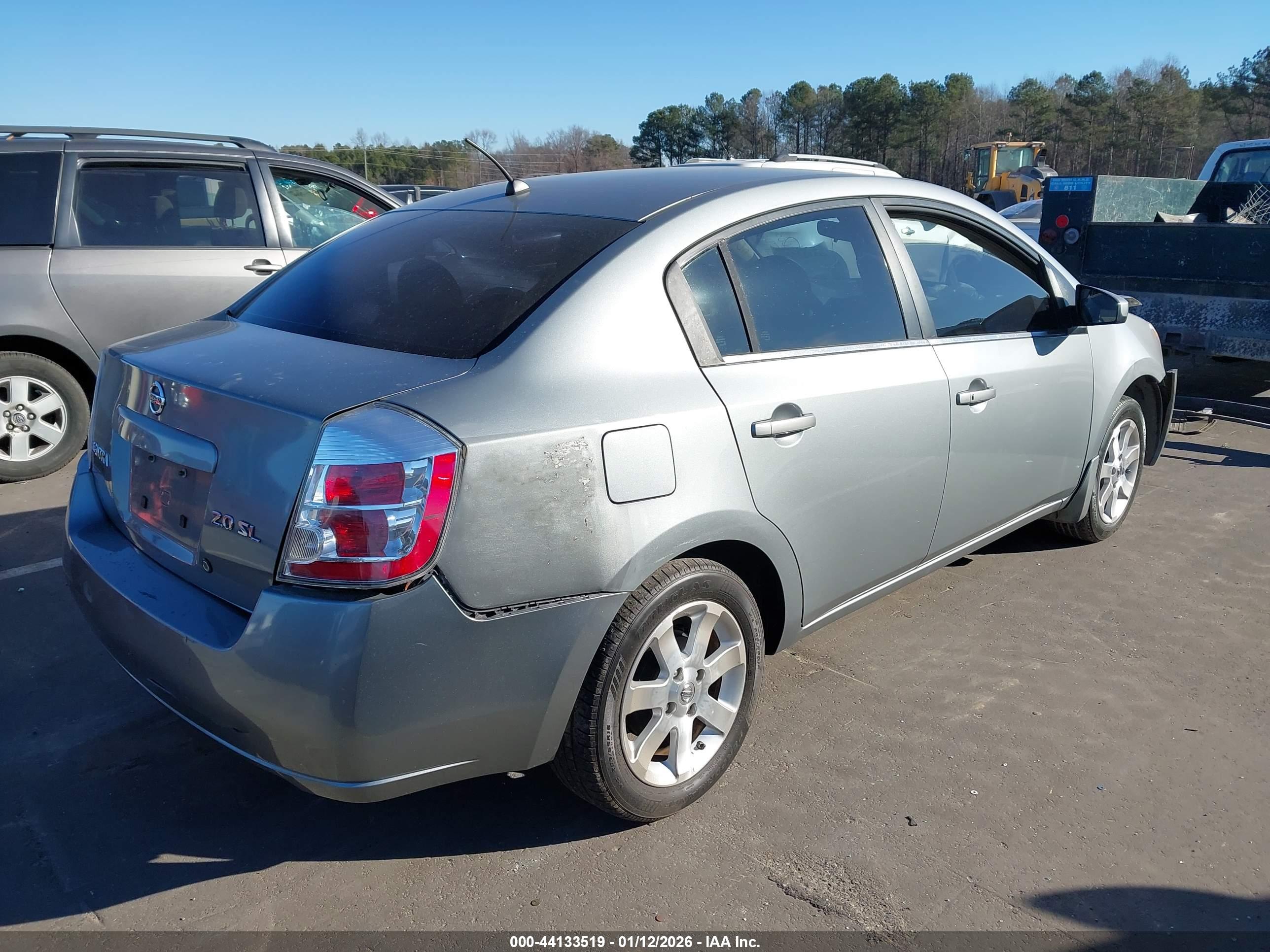 NISSAN SENTRA image 4