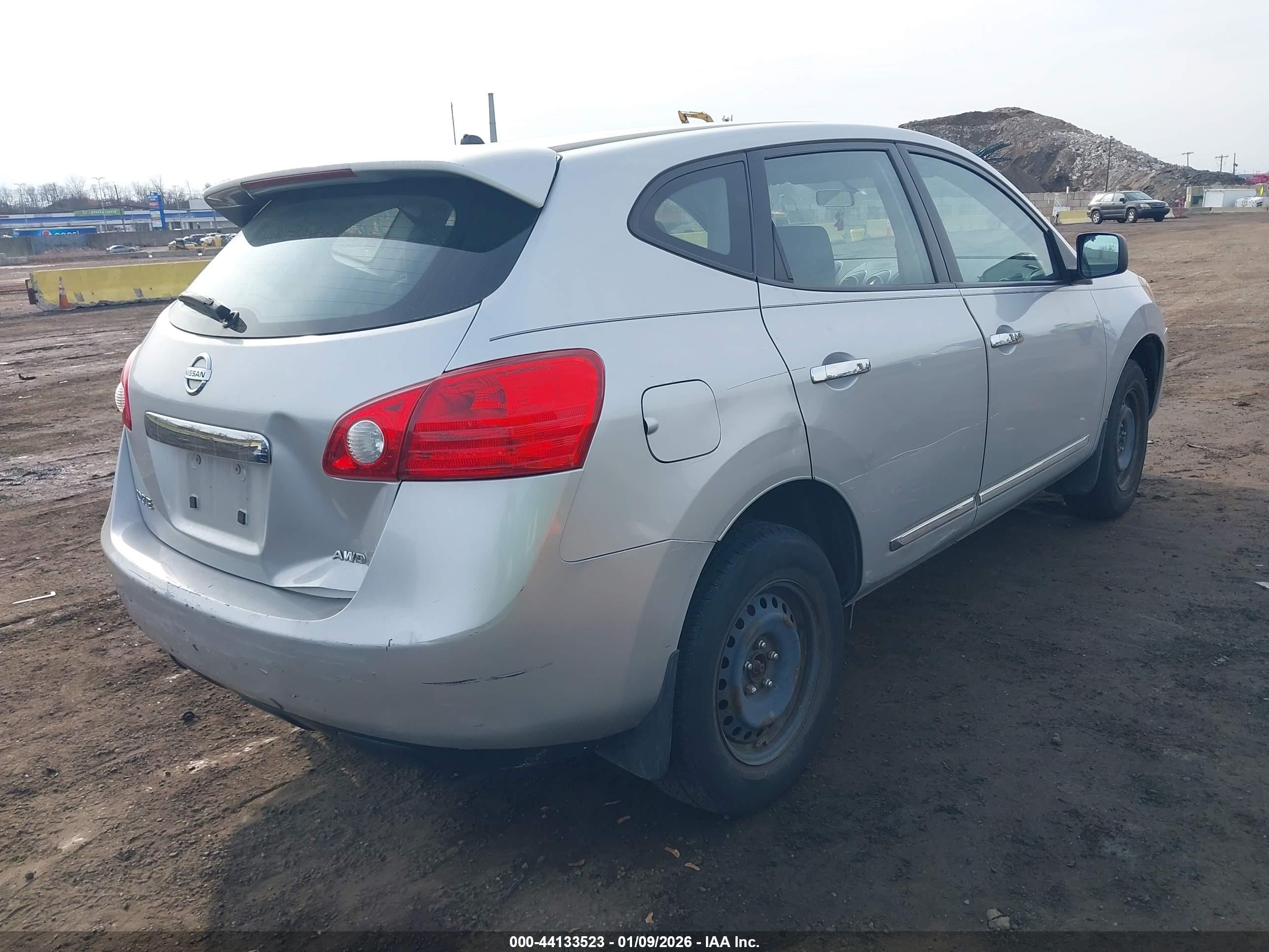 NISSAN ROGUE image 4