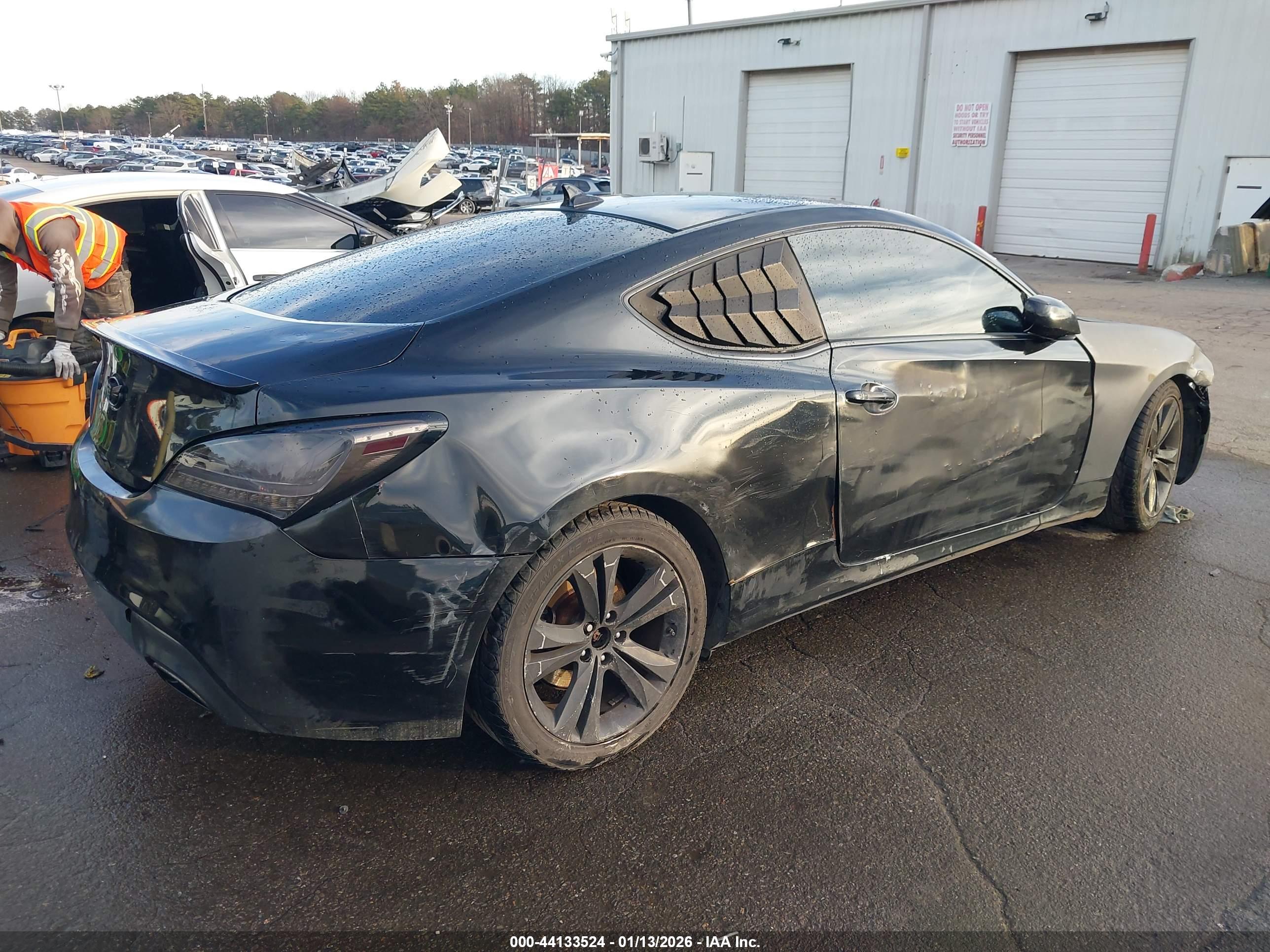 HYUNDAI GENESIS image 4