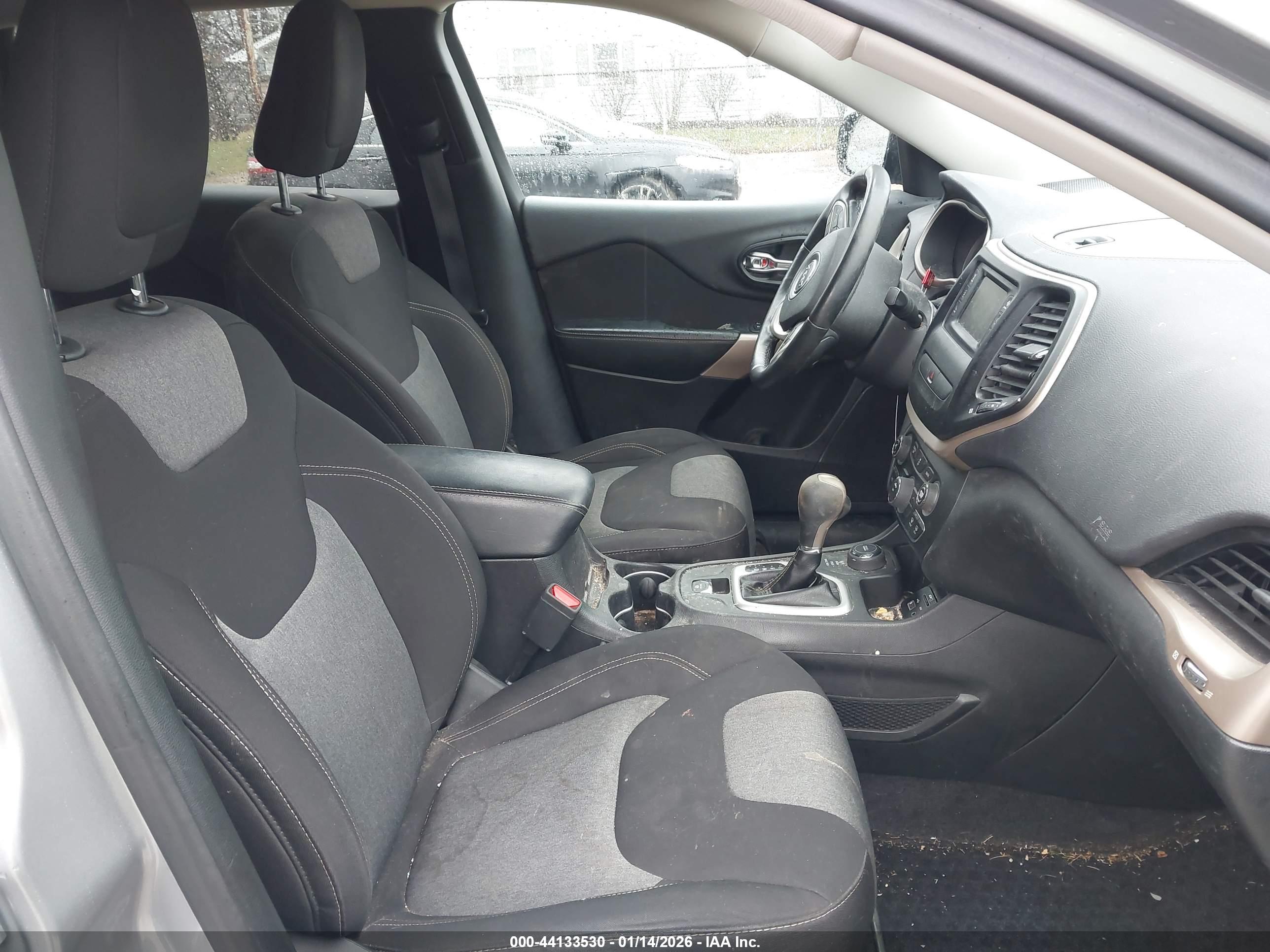 JEEP CHEROKEE image 5