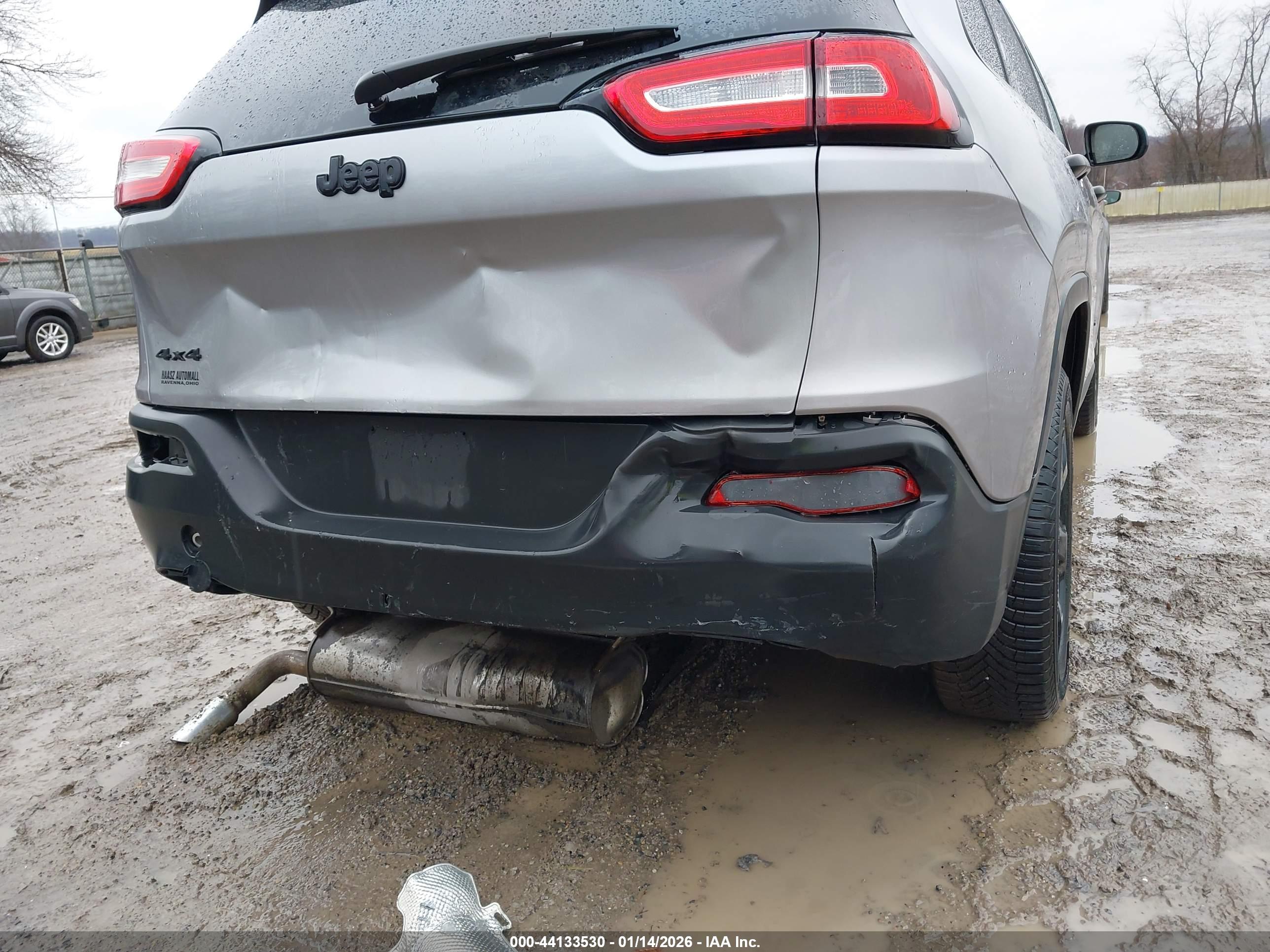 JEEP CHEROKEE image 6