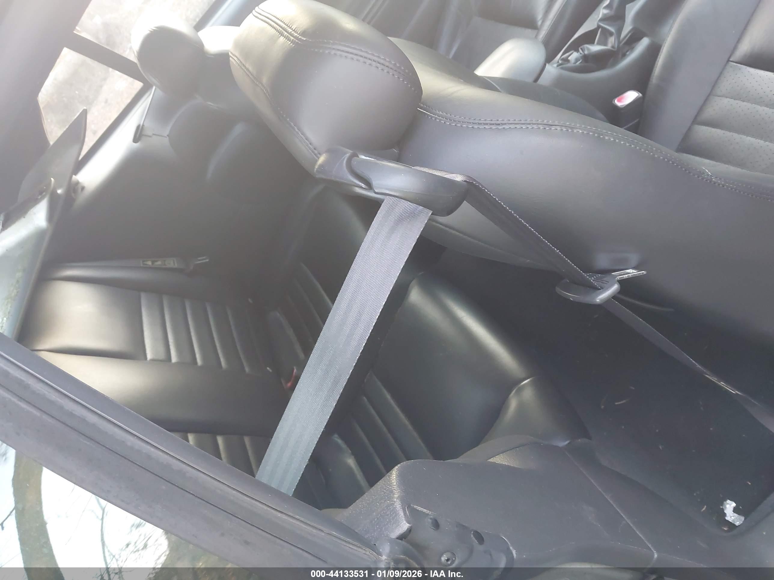 FORD MUSTANG image 8