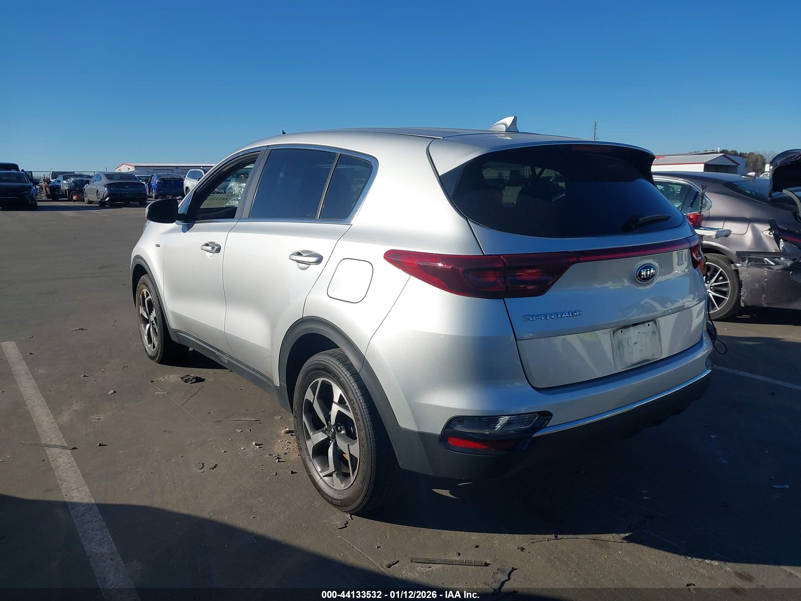 KIA SPORTAGE image 3
