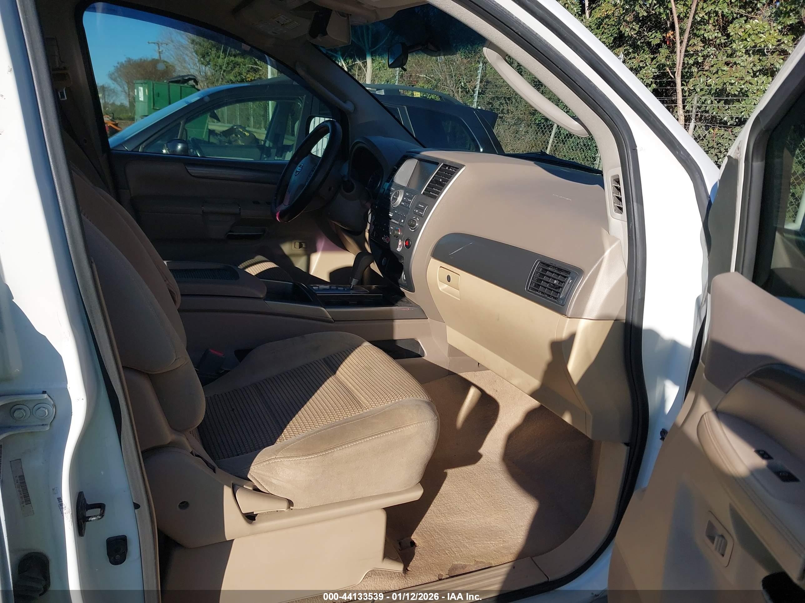 NISSAN ARMADA image 5