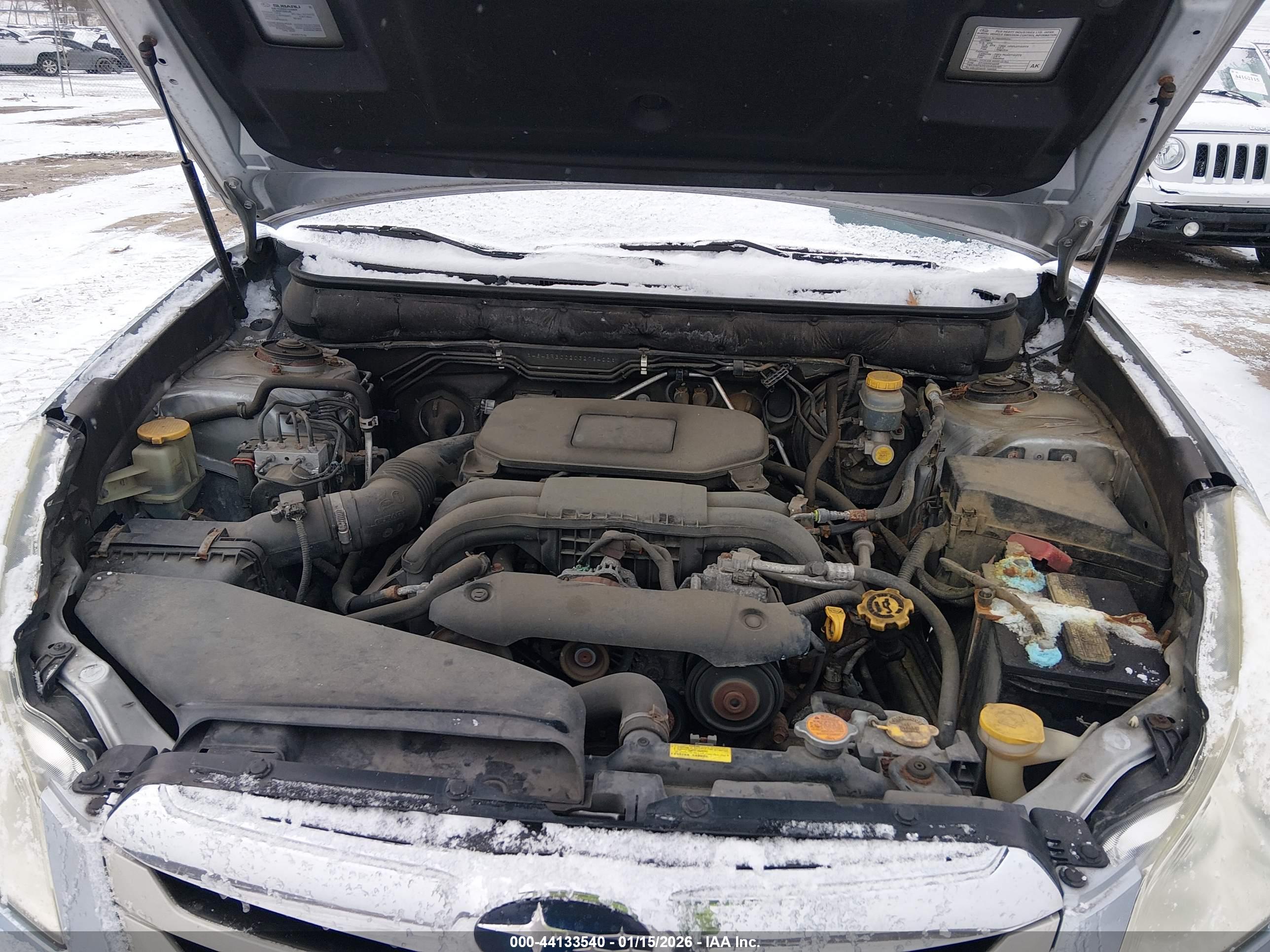 SUBARU OUTBACK image 10
