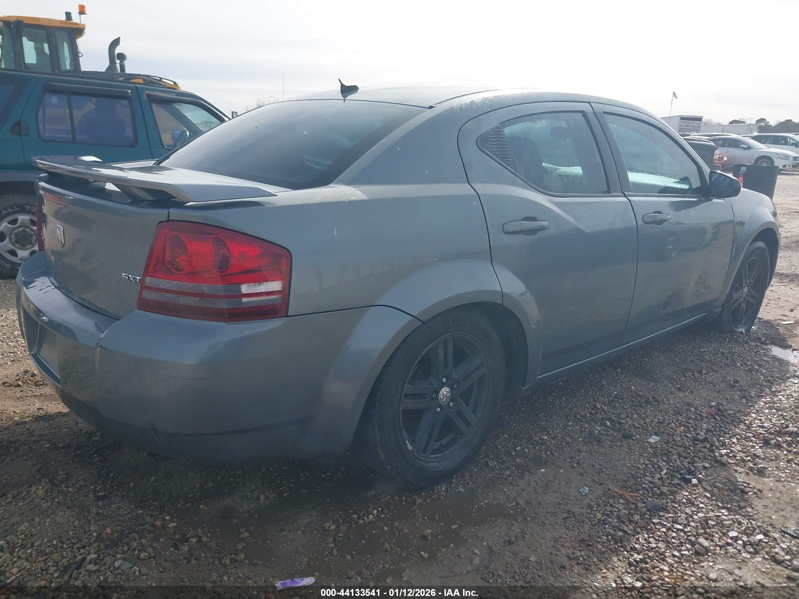 DODGE AVENGER image 4