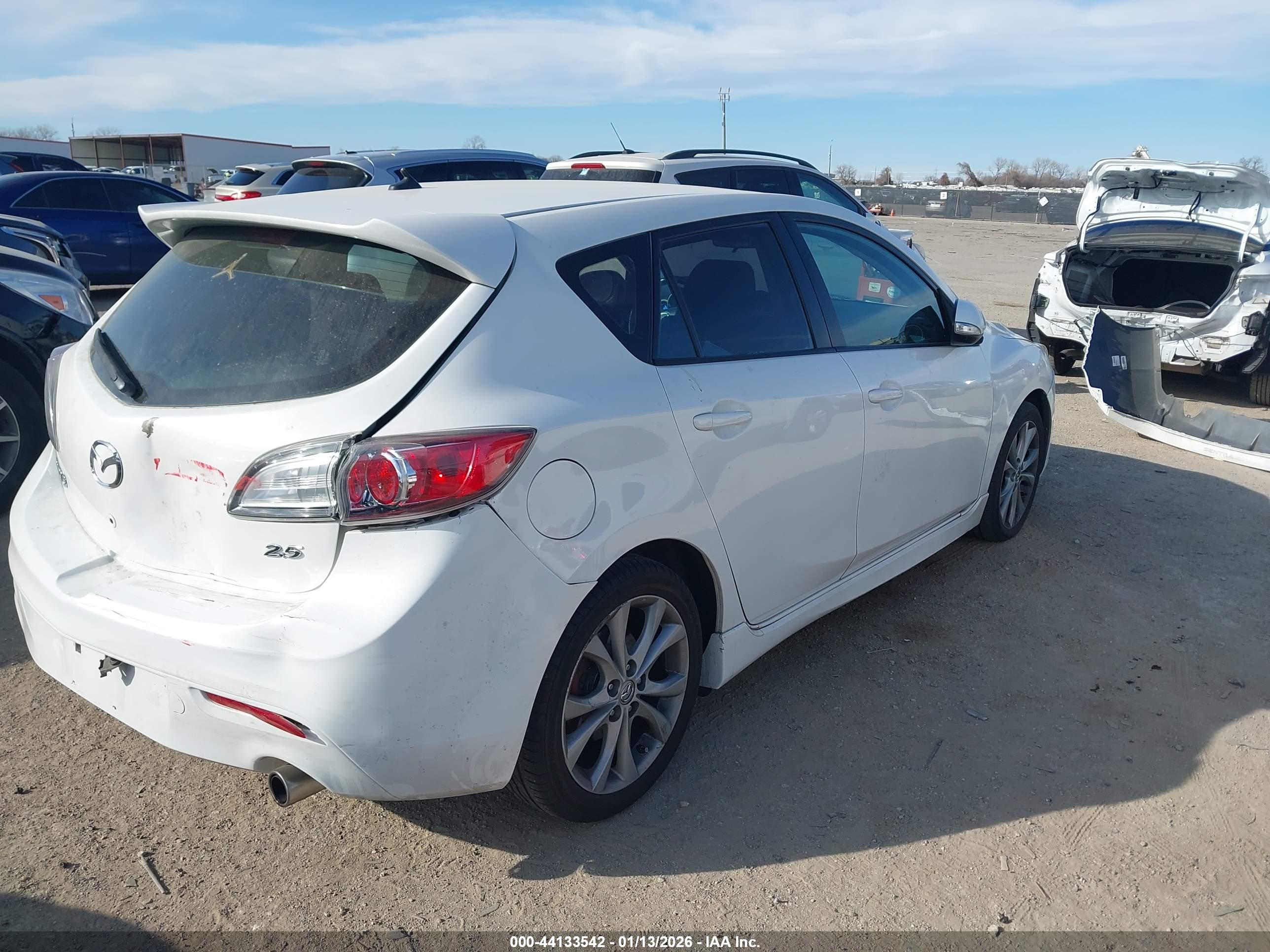 MAZDA MAZDA3 image 4