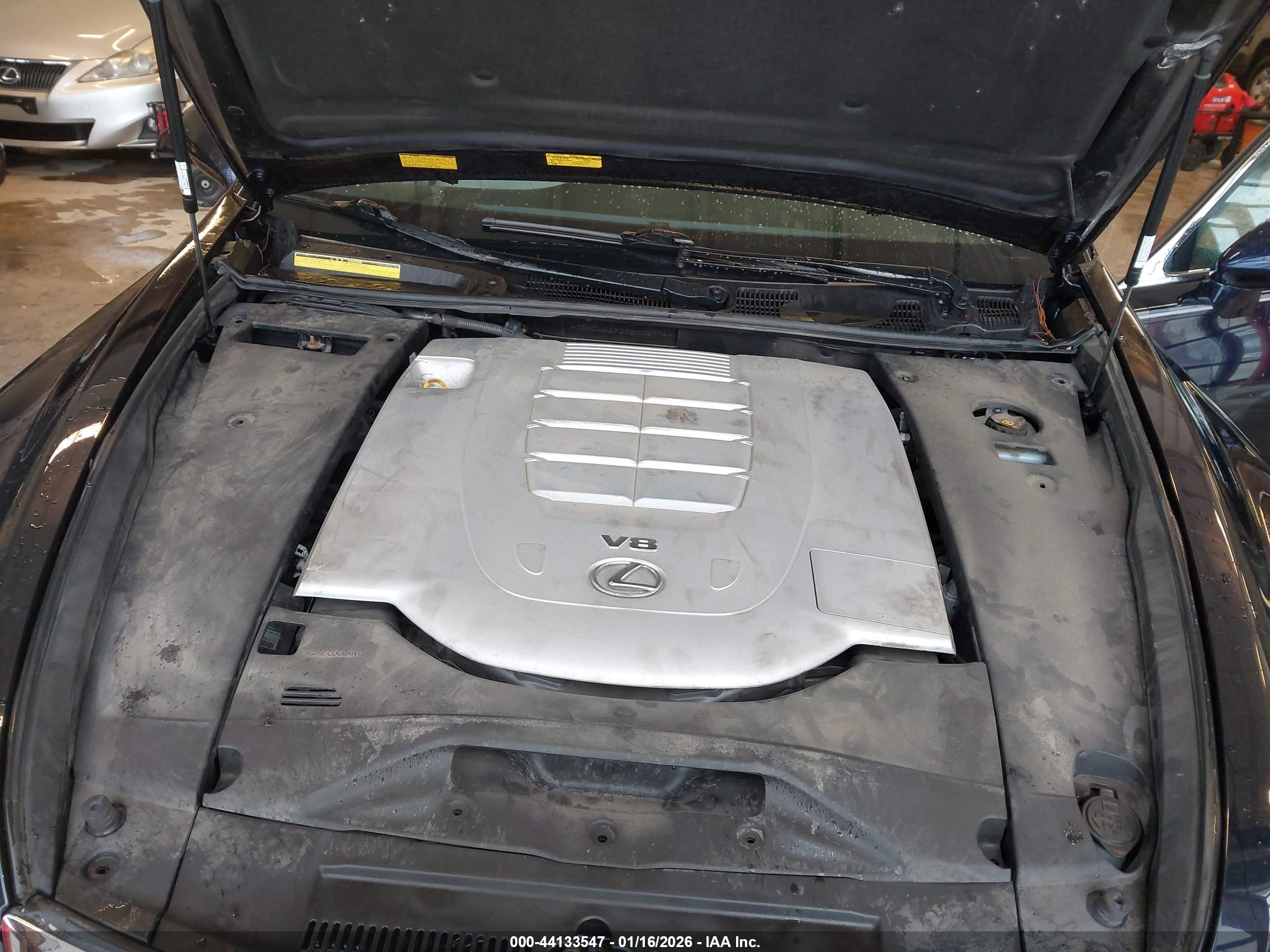 LEXUS LS image 10