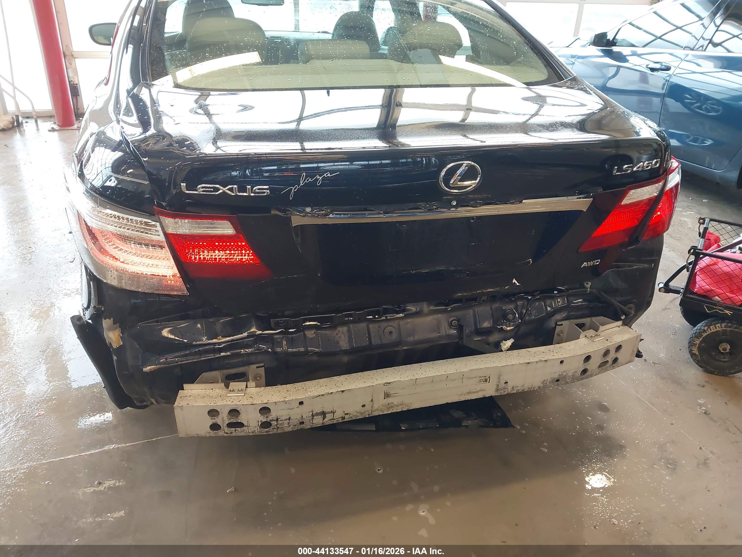 LEXUS LS image 6