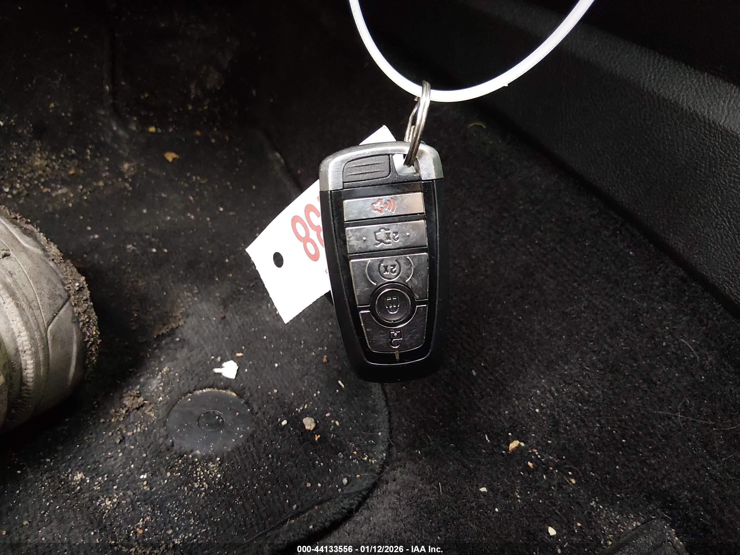 FORD FUSION image 11