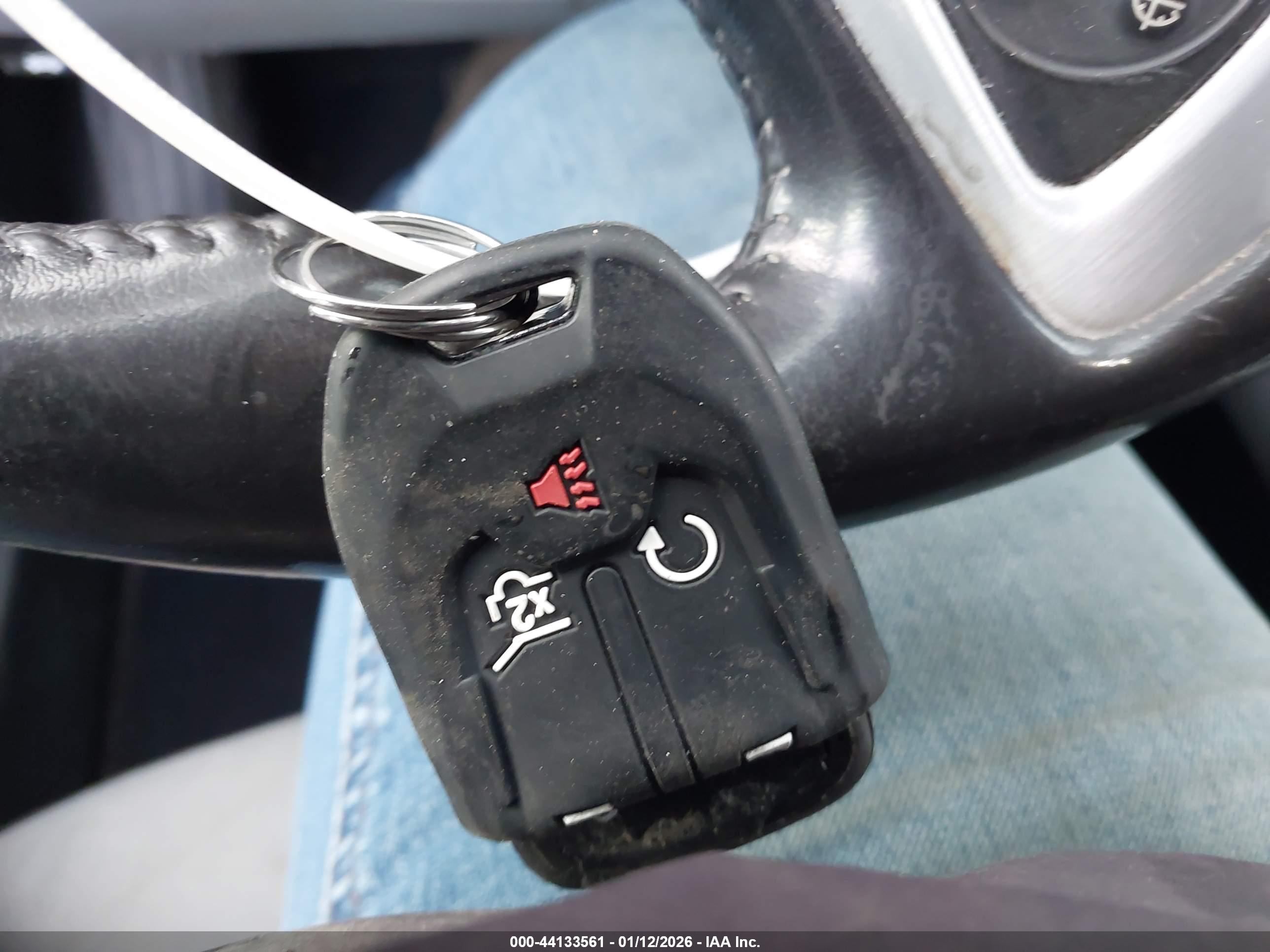 GMC TERRAIN image 11