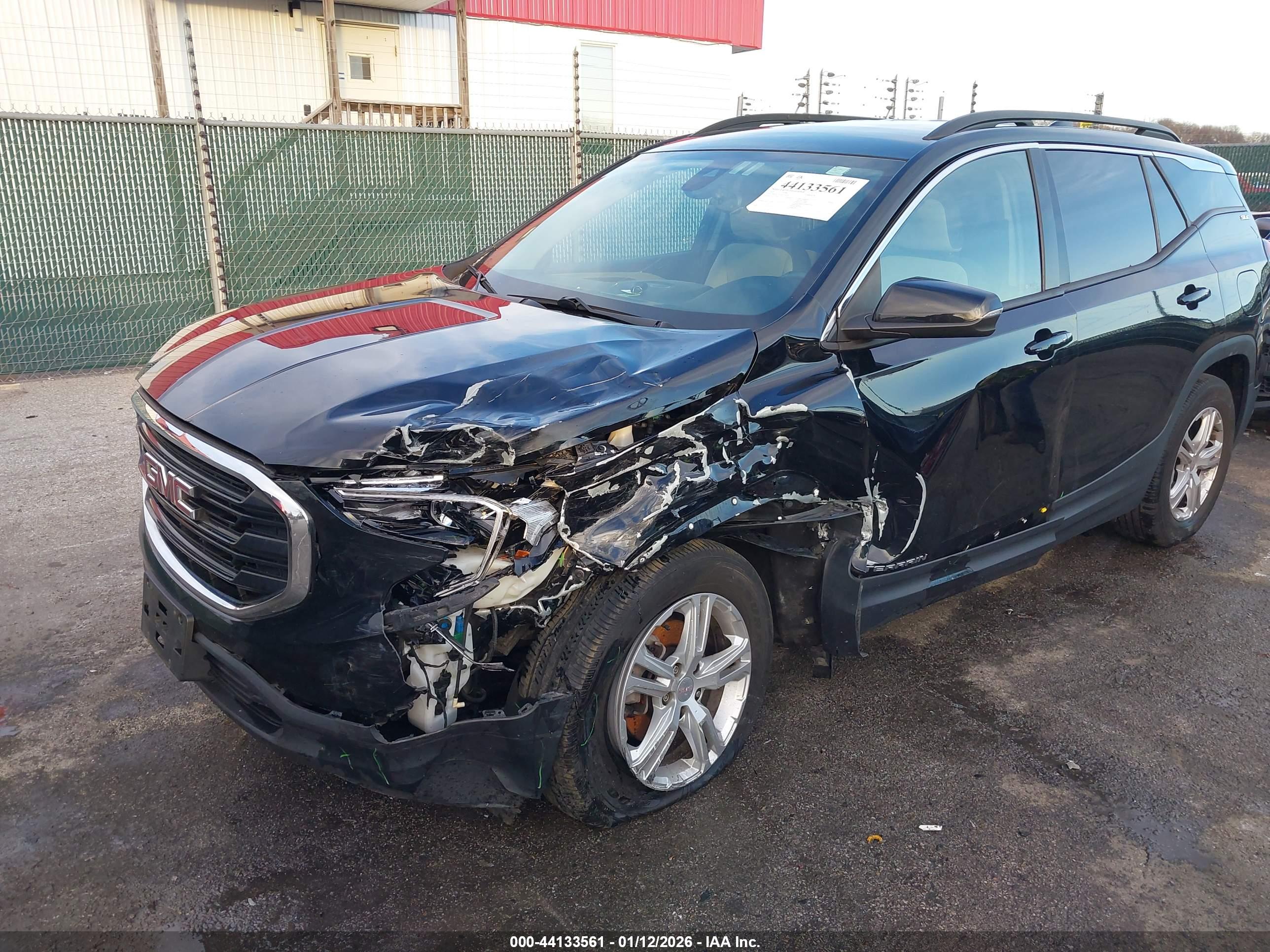 GMC TERRAIN image 6