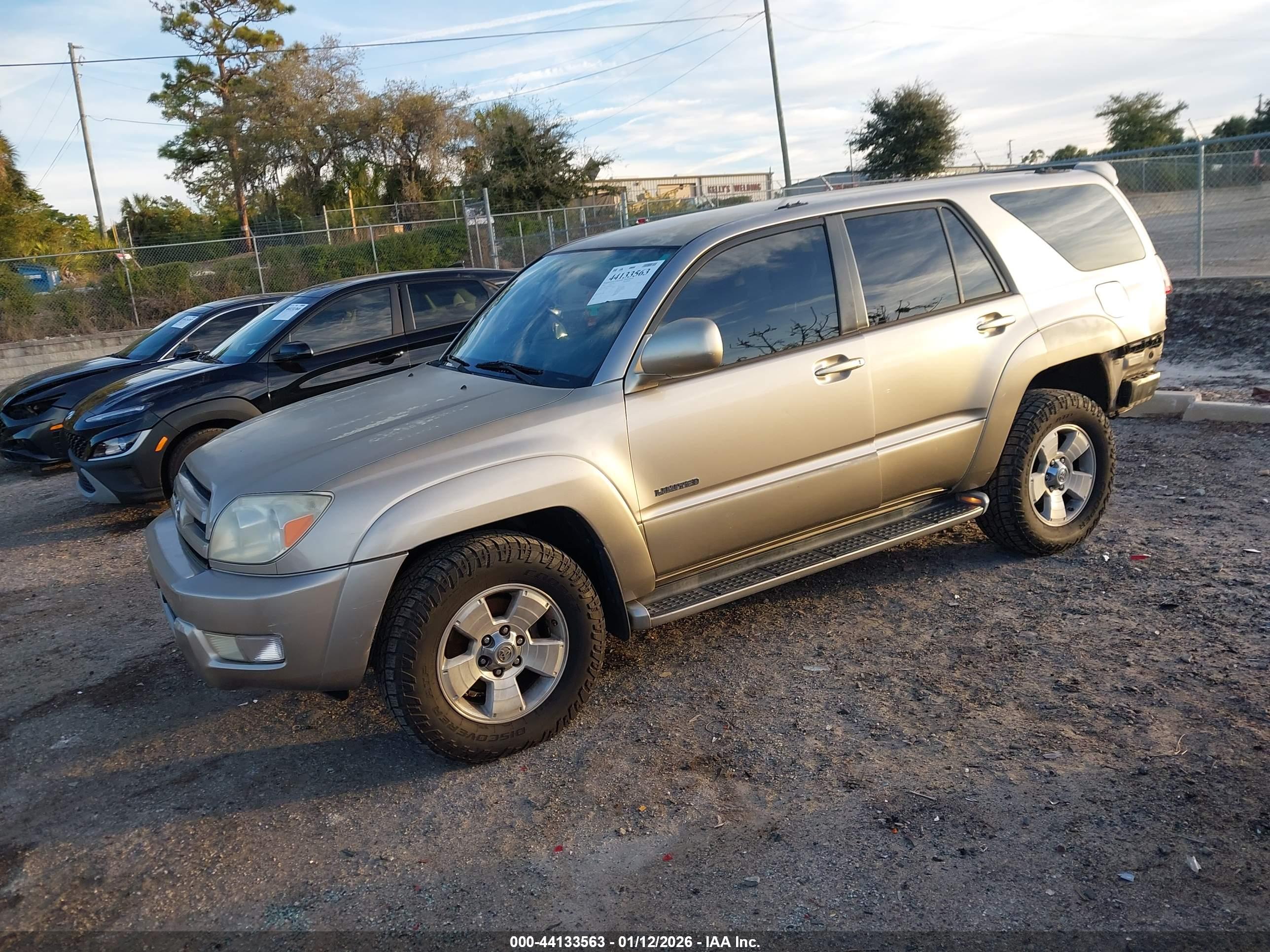 TOYOTA 4RUNNER image 2