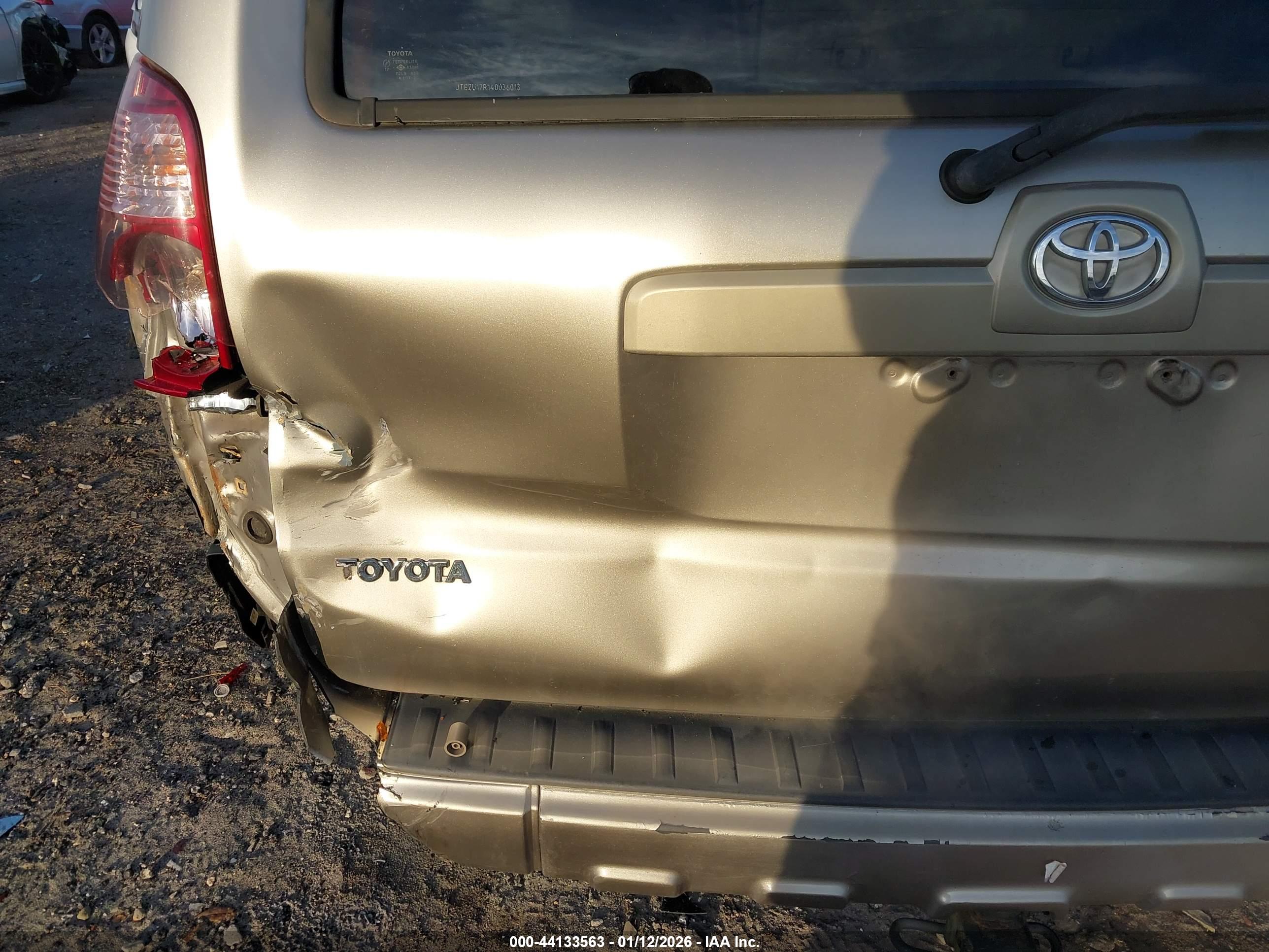 TOYOTA 4RUNNER image 6