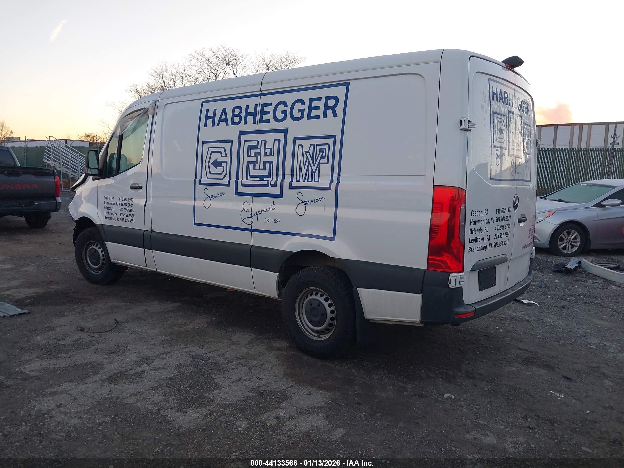 MERCEDES-BENZ SPRINTER image 3