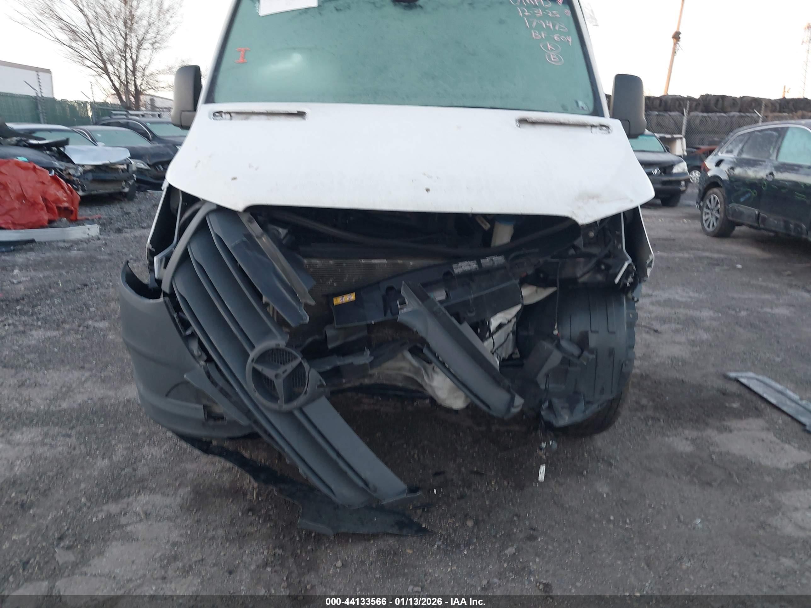 MERCEDES-BENZ SPRINTER image 6