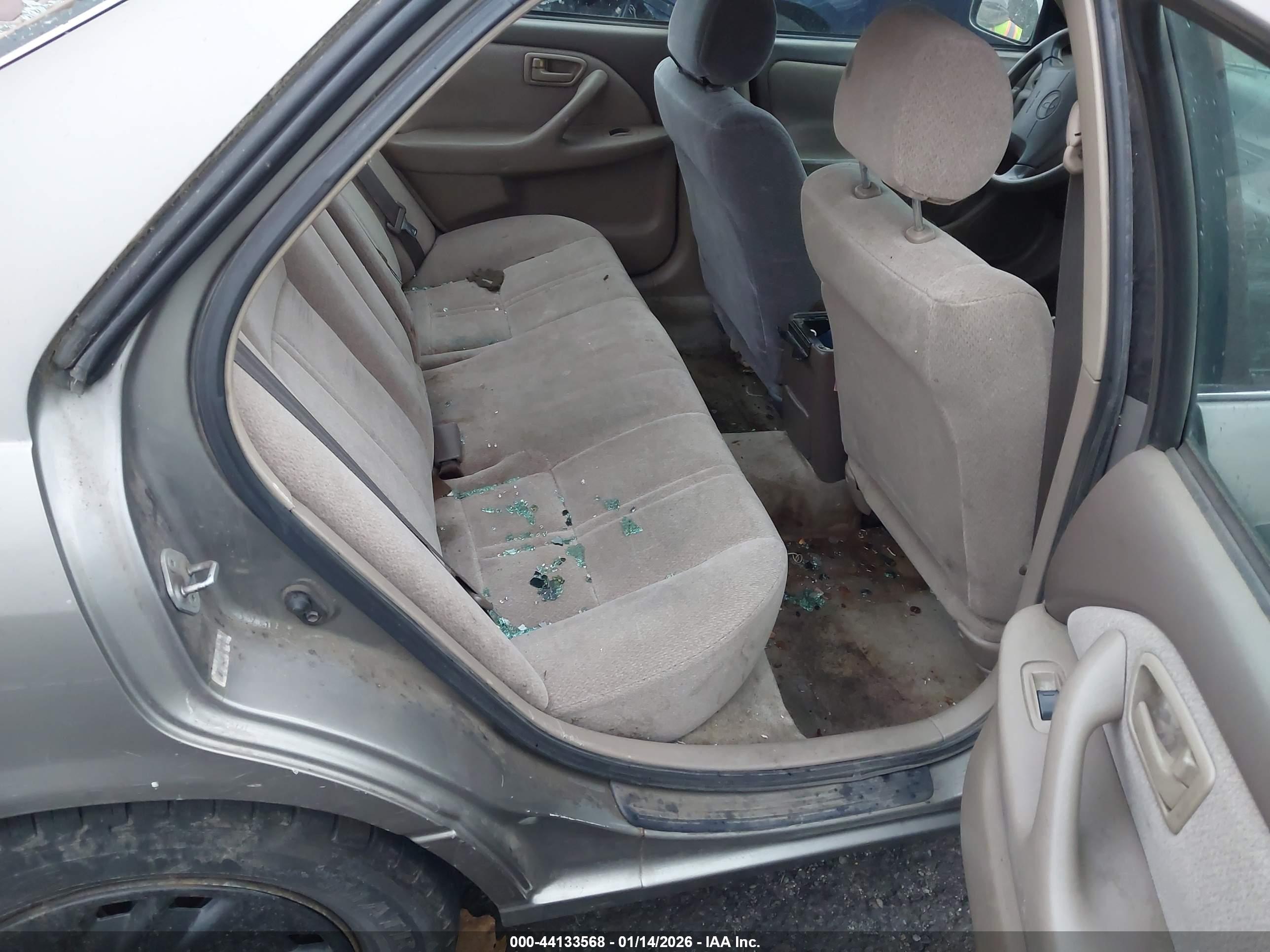 TOYOTA CAMRY image 8