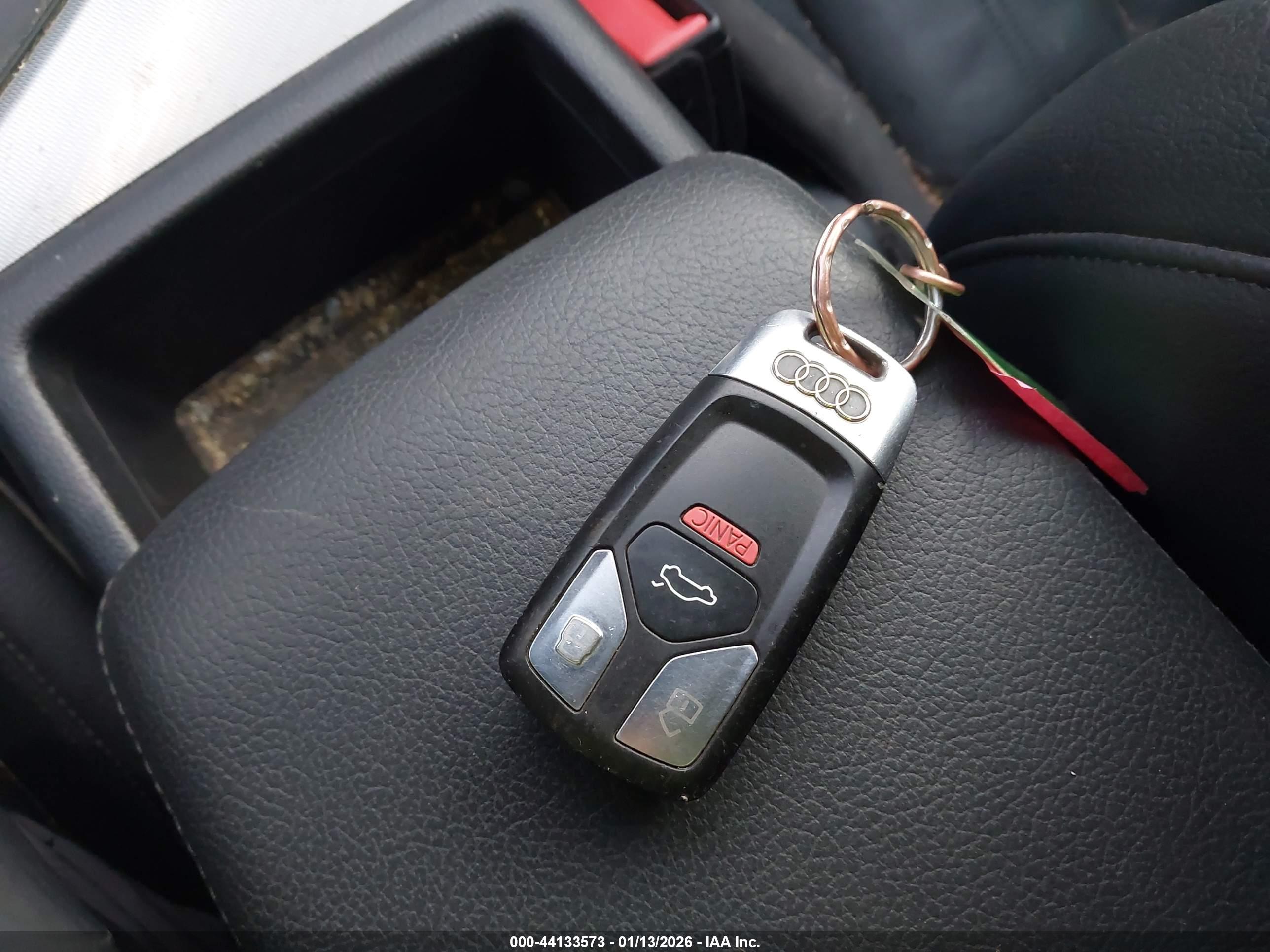 AUDI A4 image 11