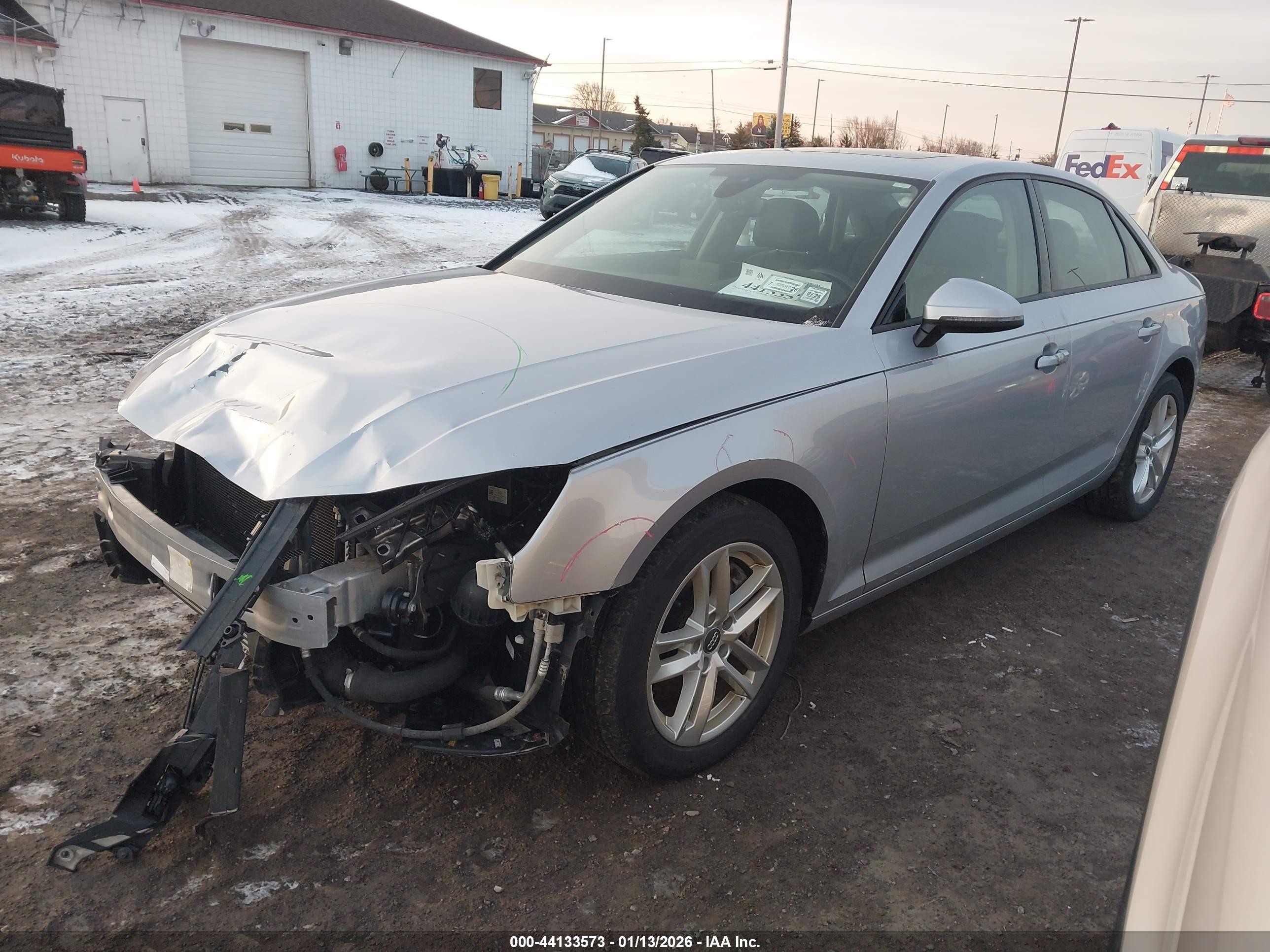 AUDI A4 image 2