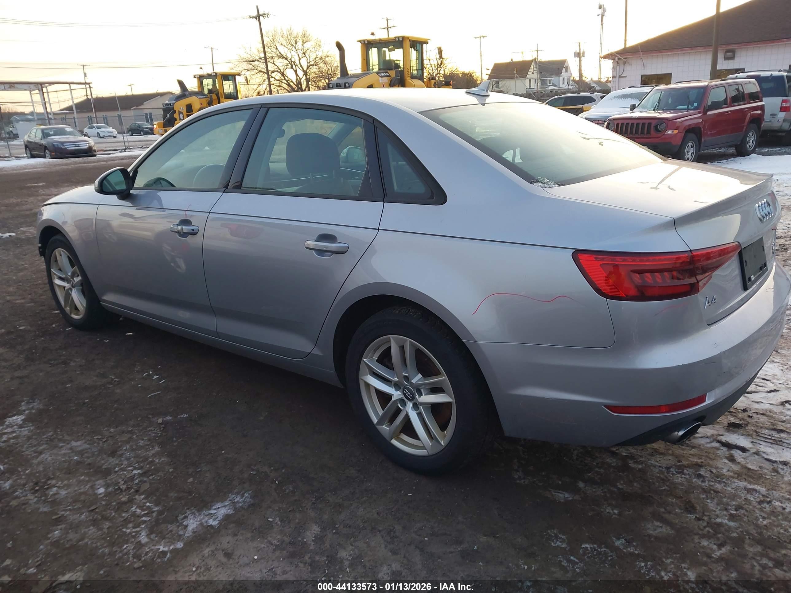 AUDI A4 image 3