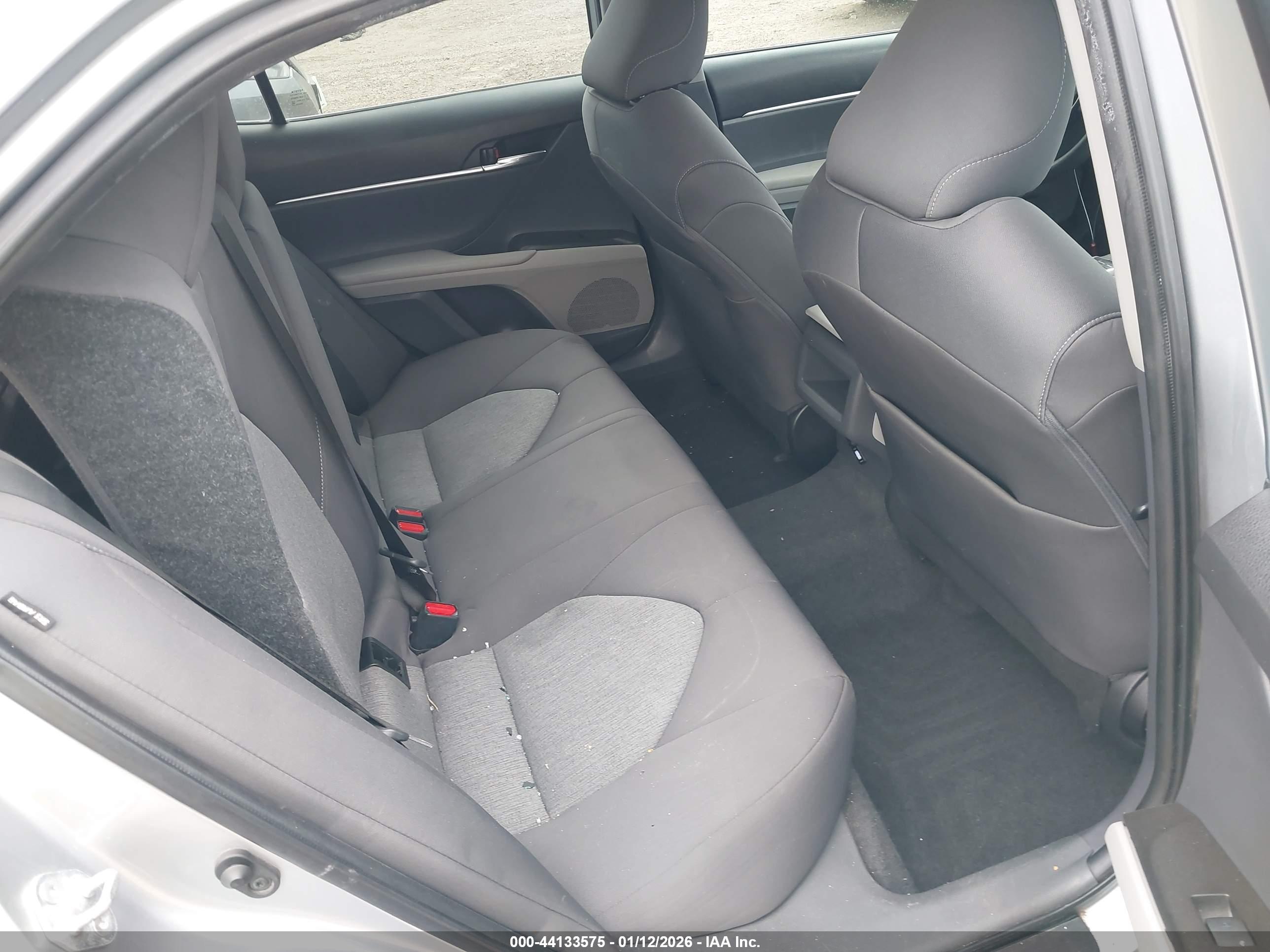 TOYOTA CAMRY image 8