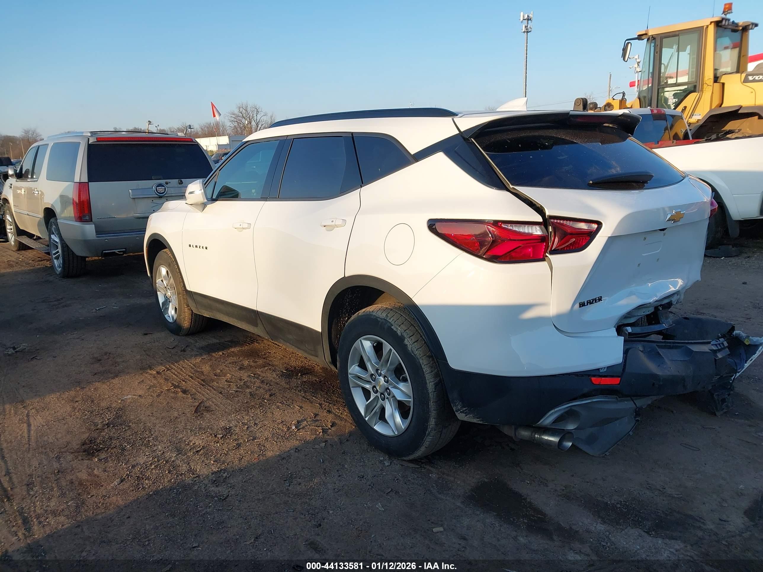CHEVROLET BLAZER image 3
