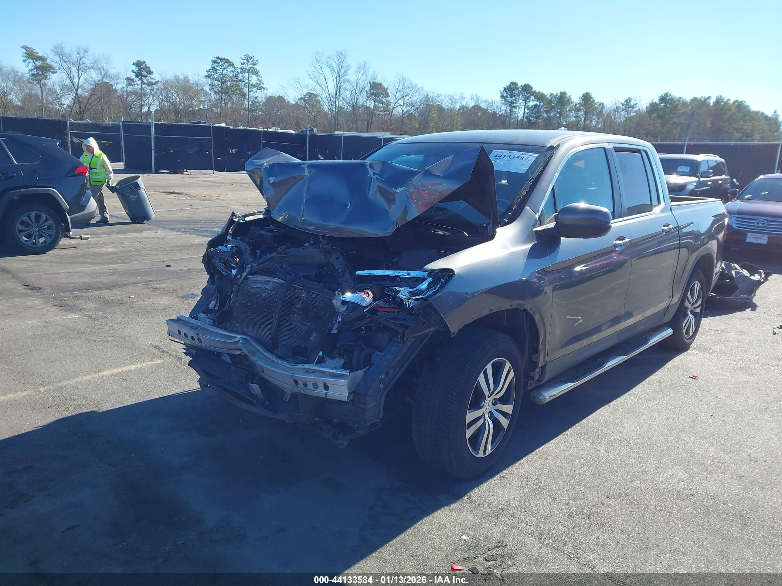 HONDA RIDGELINE image 2