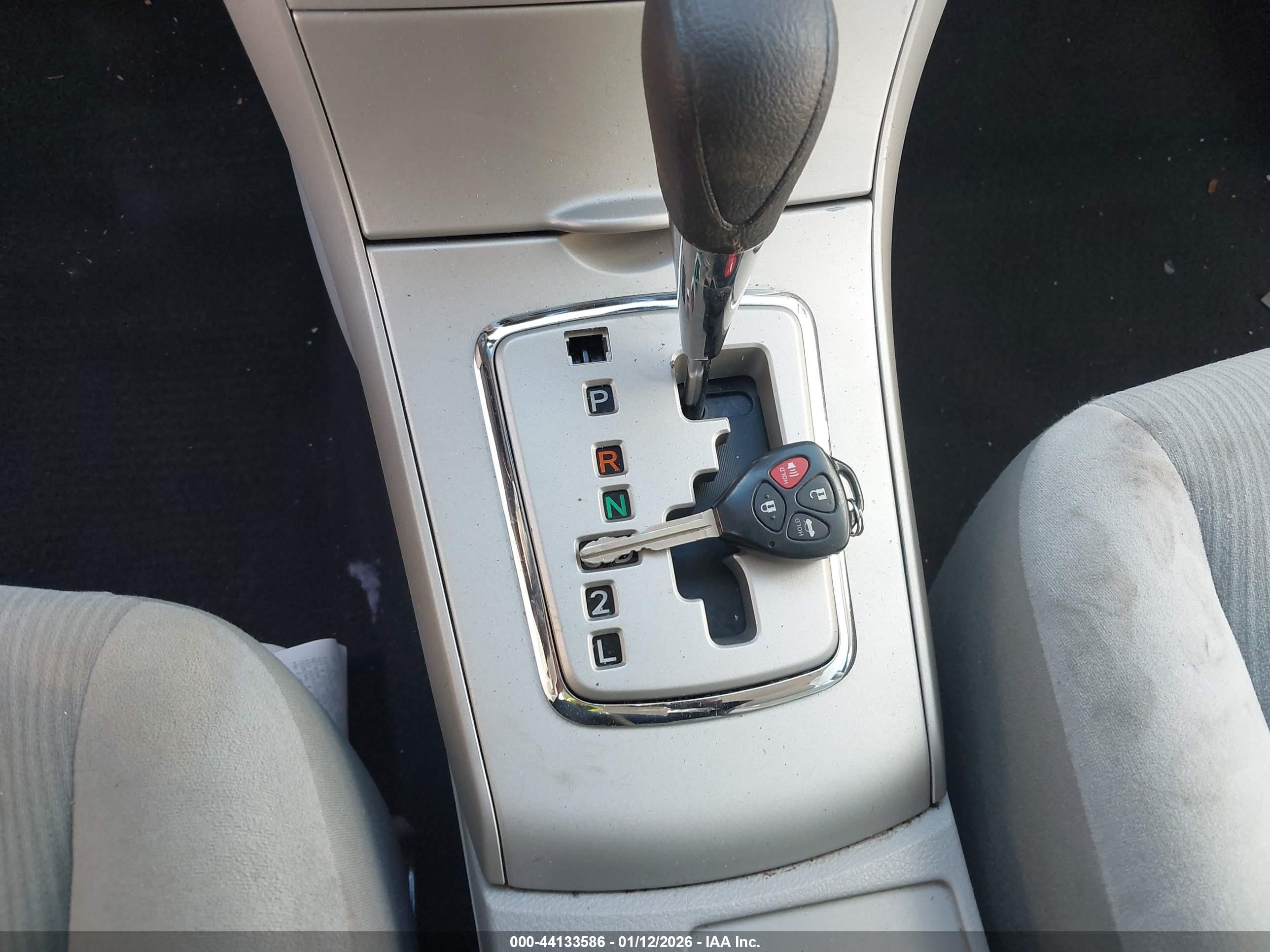 TOYOTA COROLLA image 11