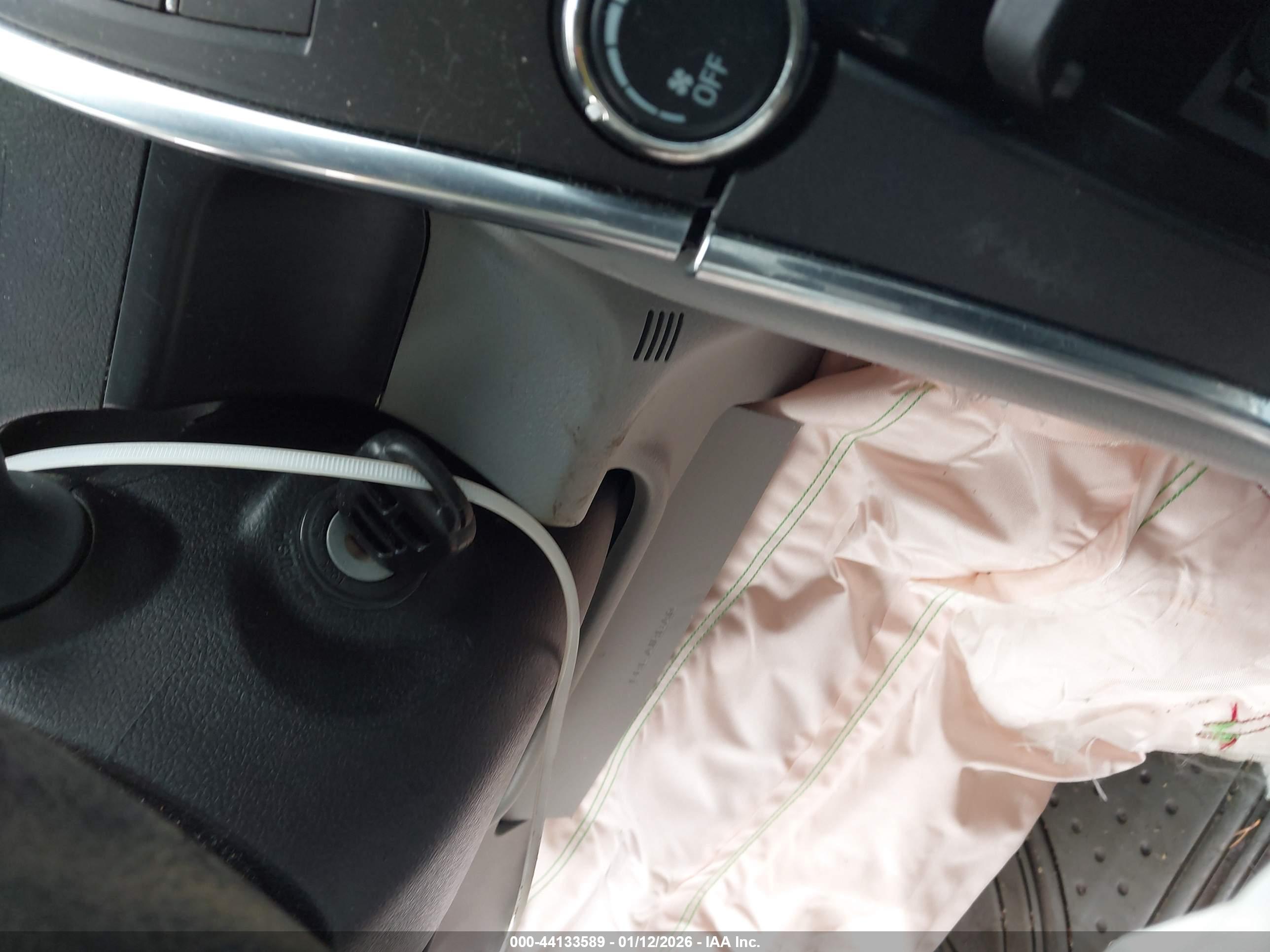 TOYOTA CAMRY image 11
