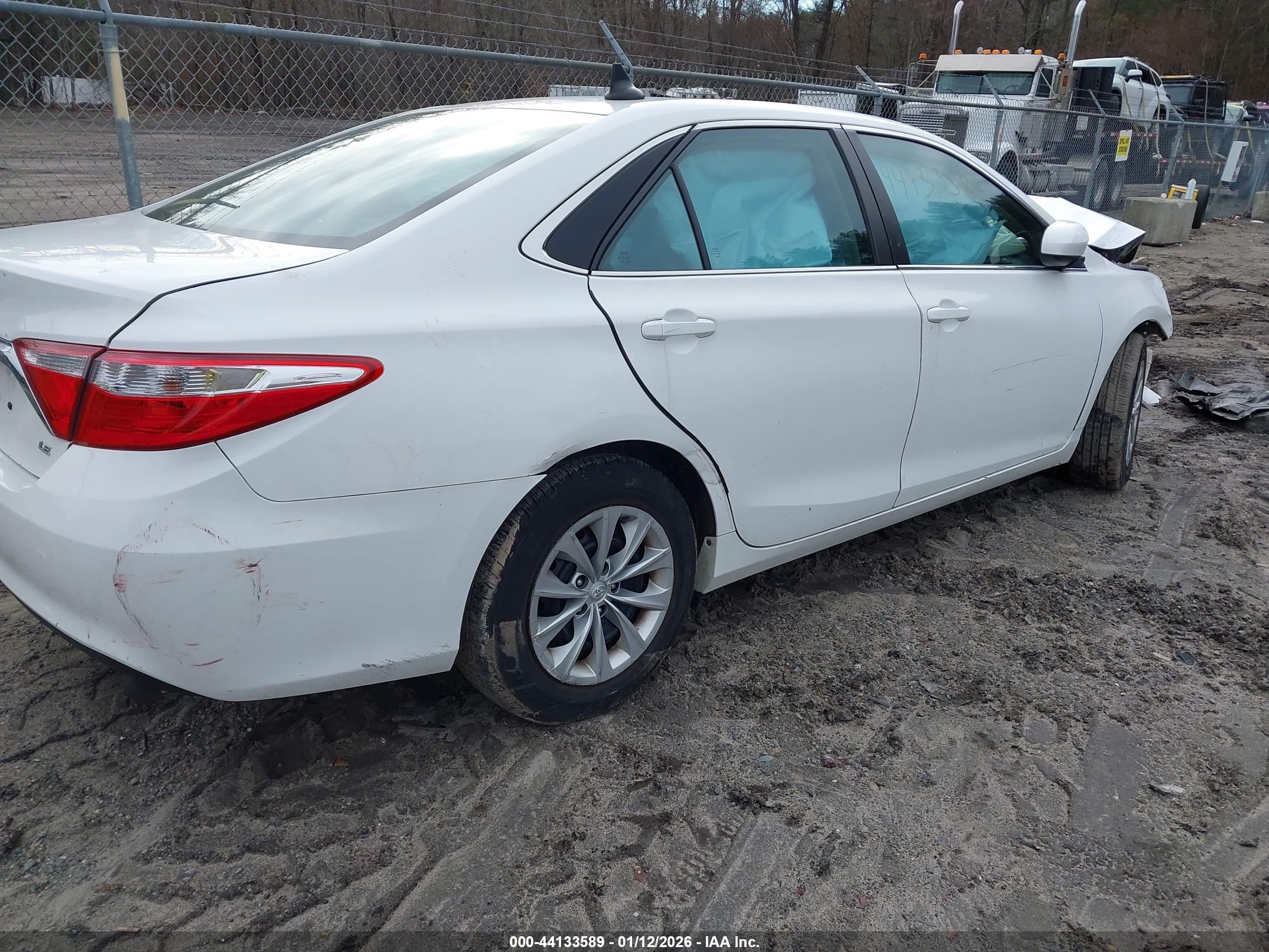 TOYOTA CAMRY image 4