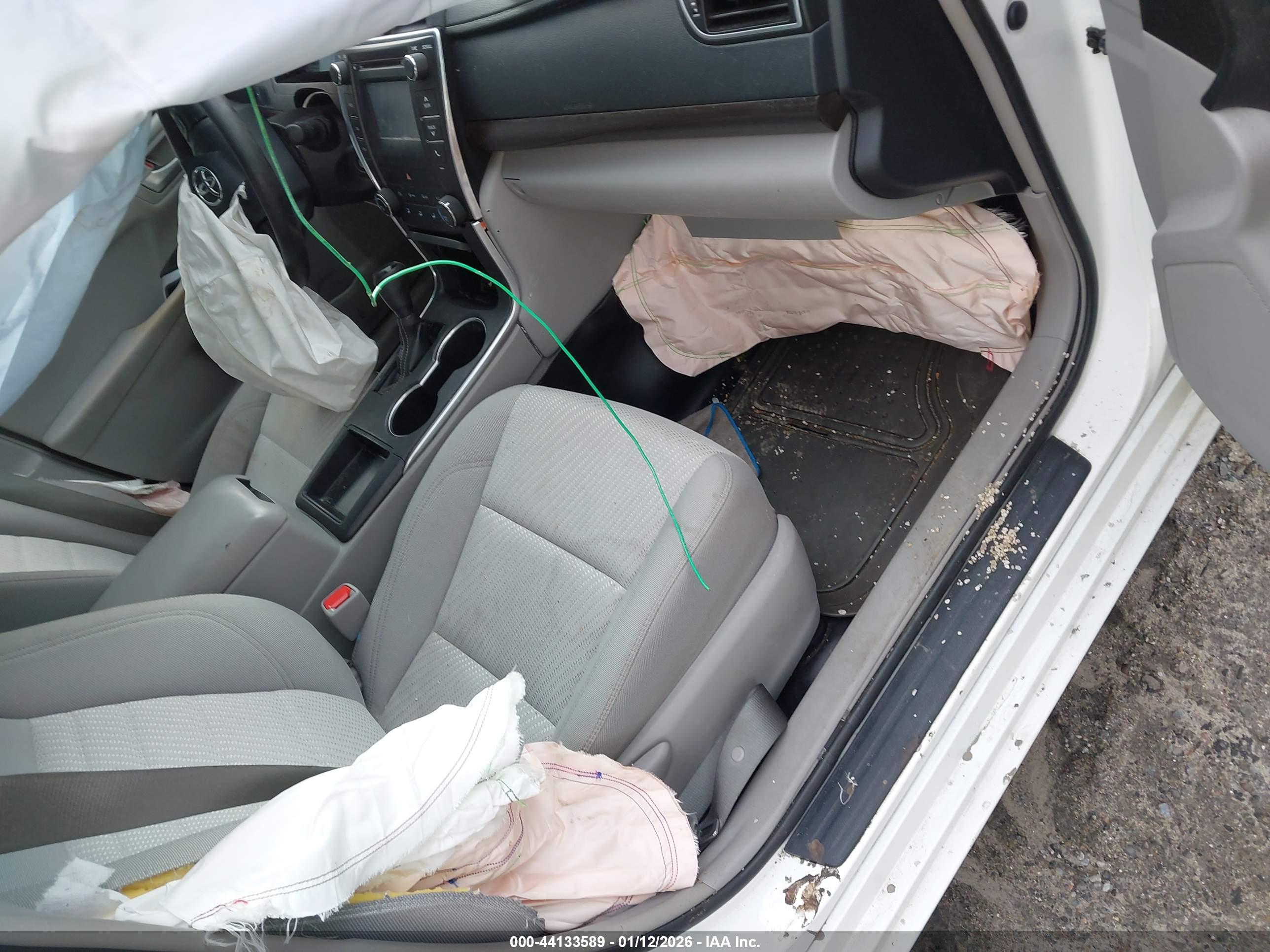 TOYOTA CAMRY image 5